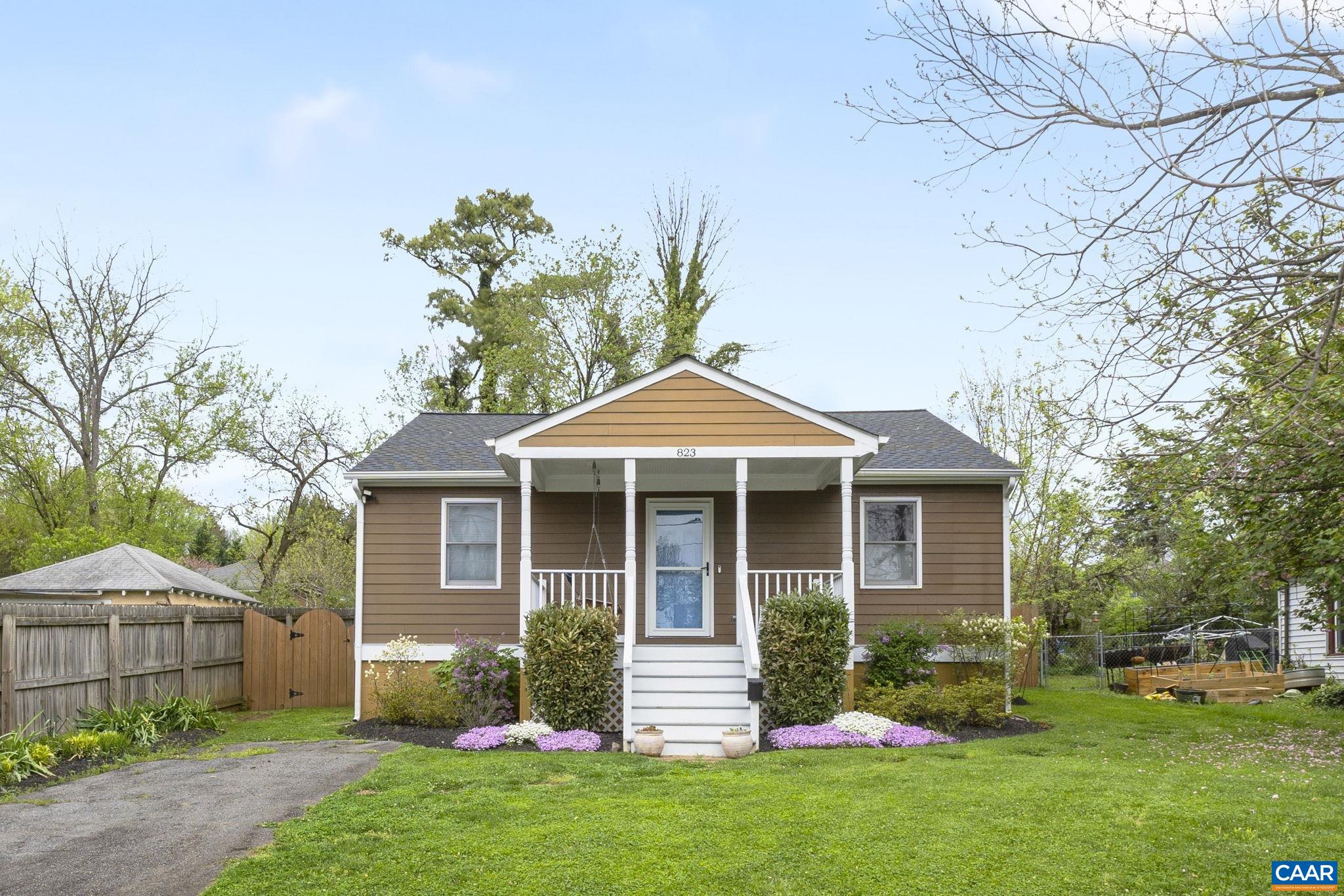 823 BLENHEIM AVE