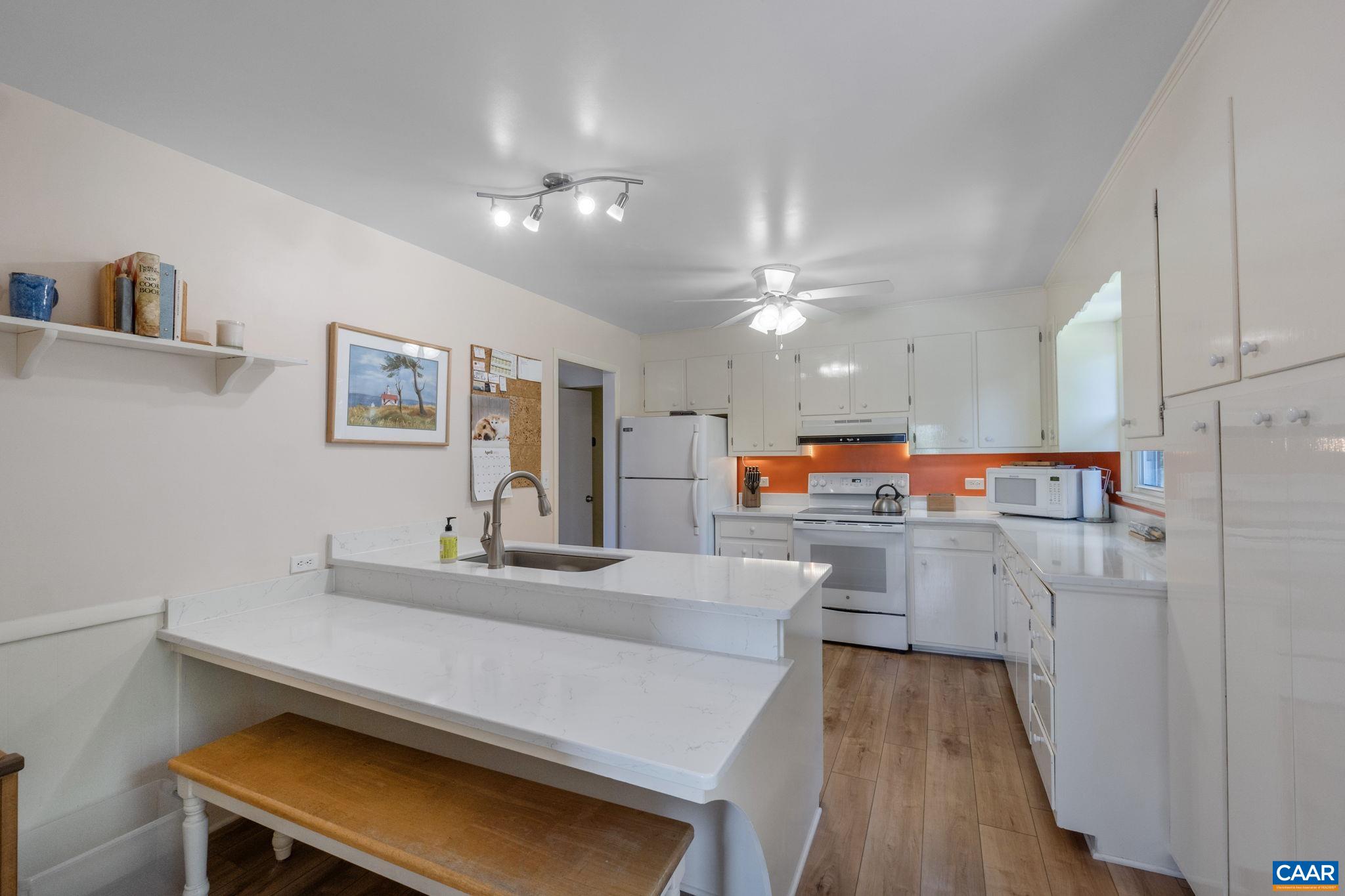 3630 GLENAIRE DR