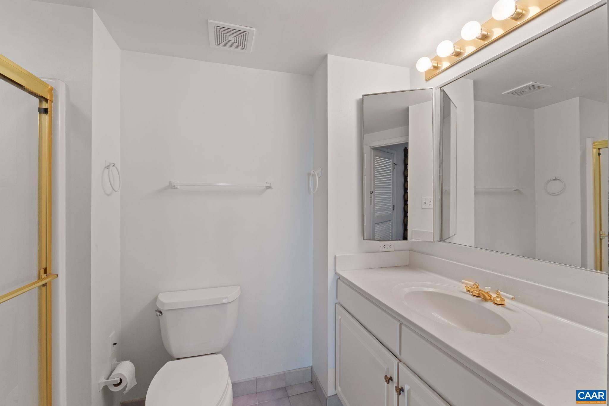 500 CRESTWOOD DR Unit: 2508