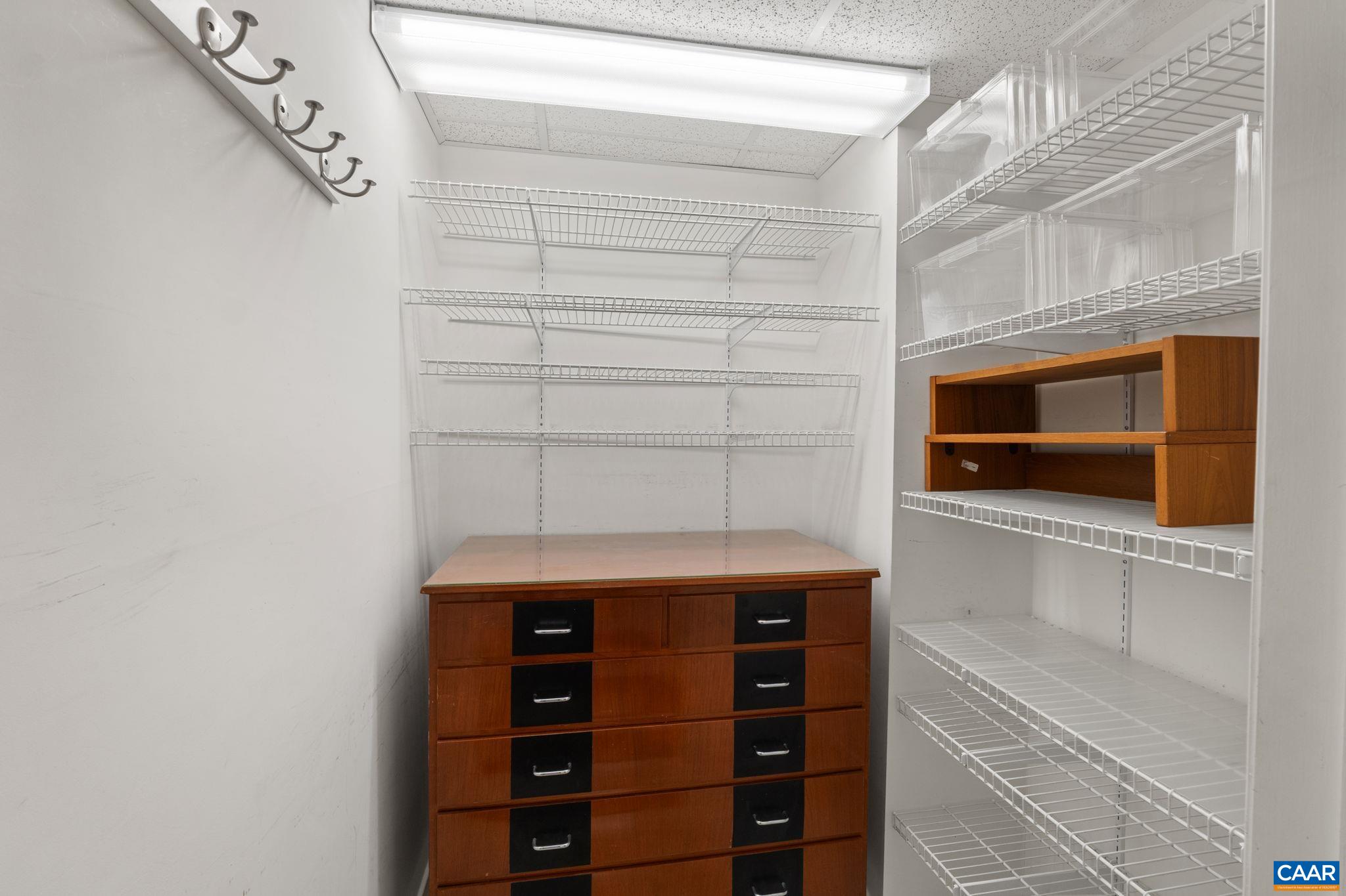 500 CRESTWOOD DR Unit: 2508