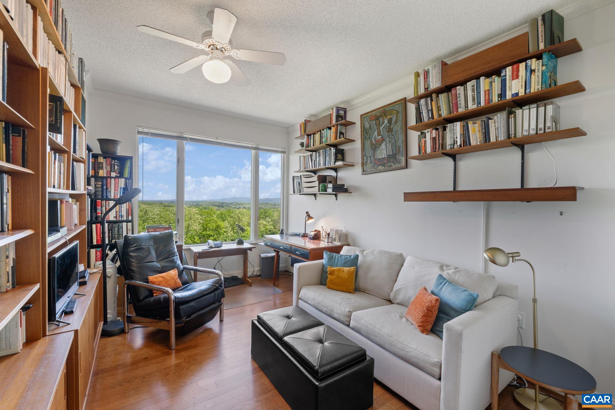 500 CRESTWOOD DR Unit: 2508