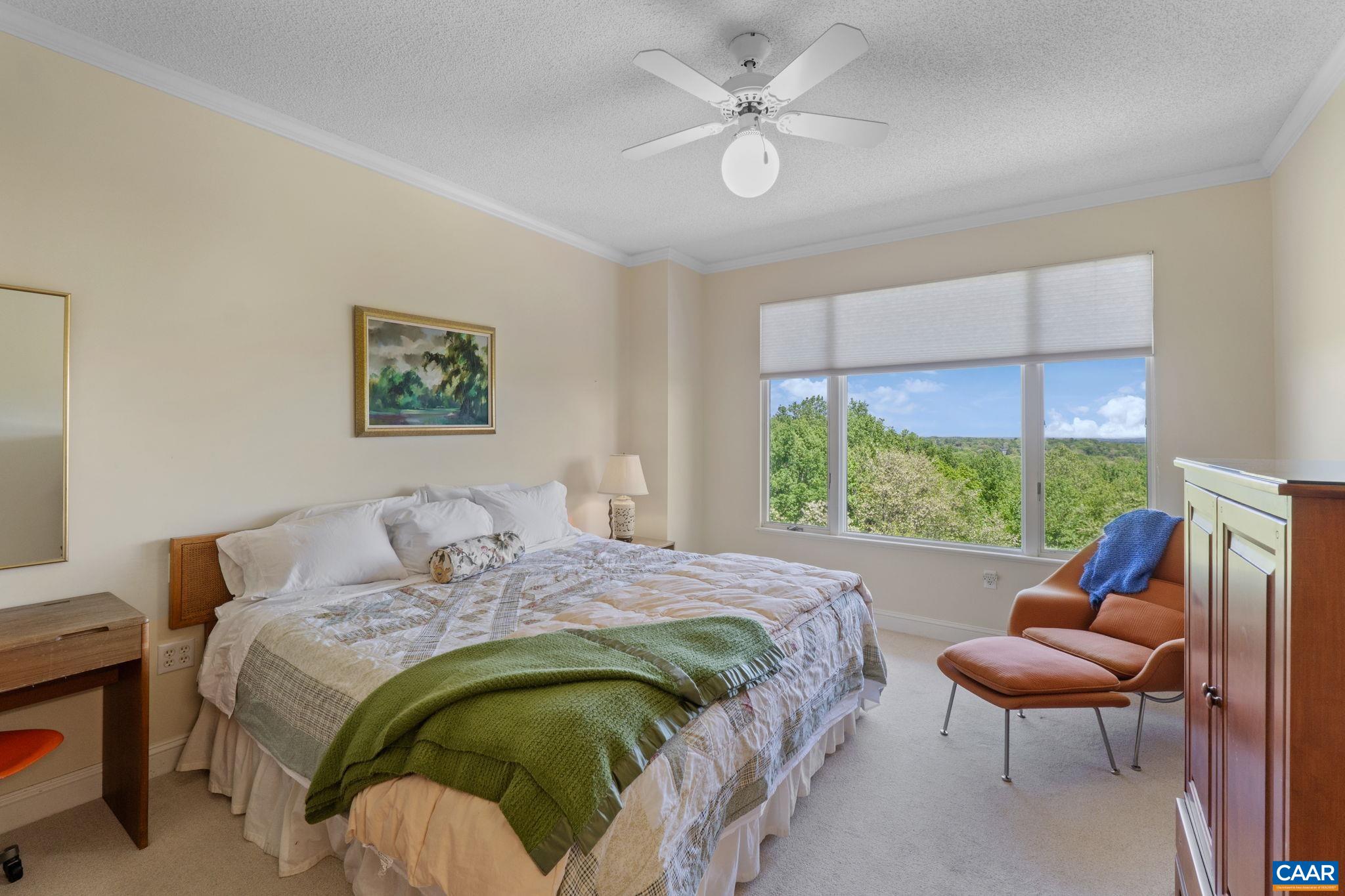 500 CRESTWOOD DR Unit: 2508