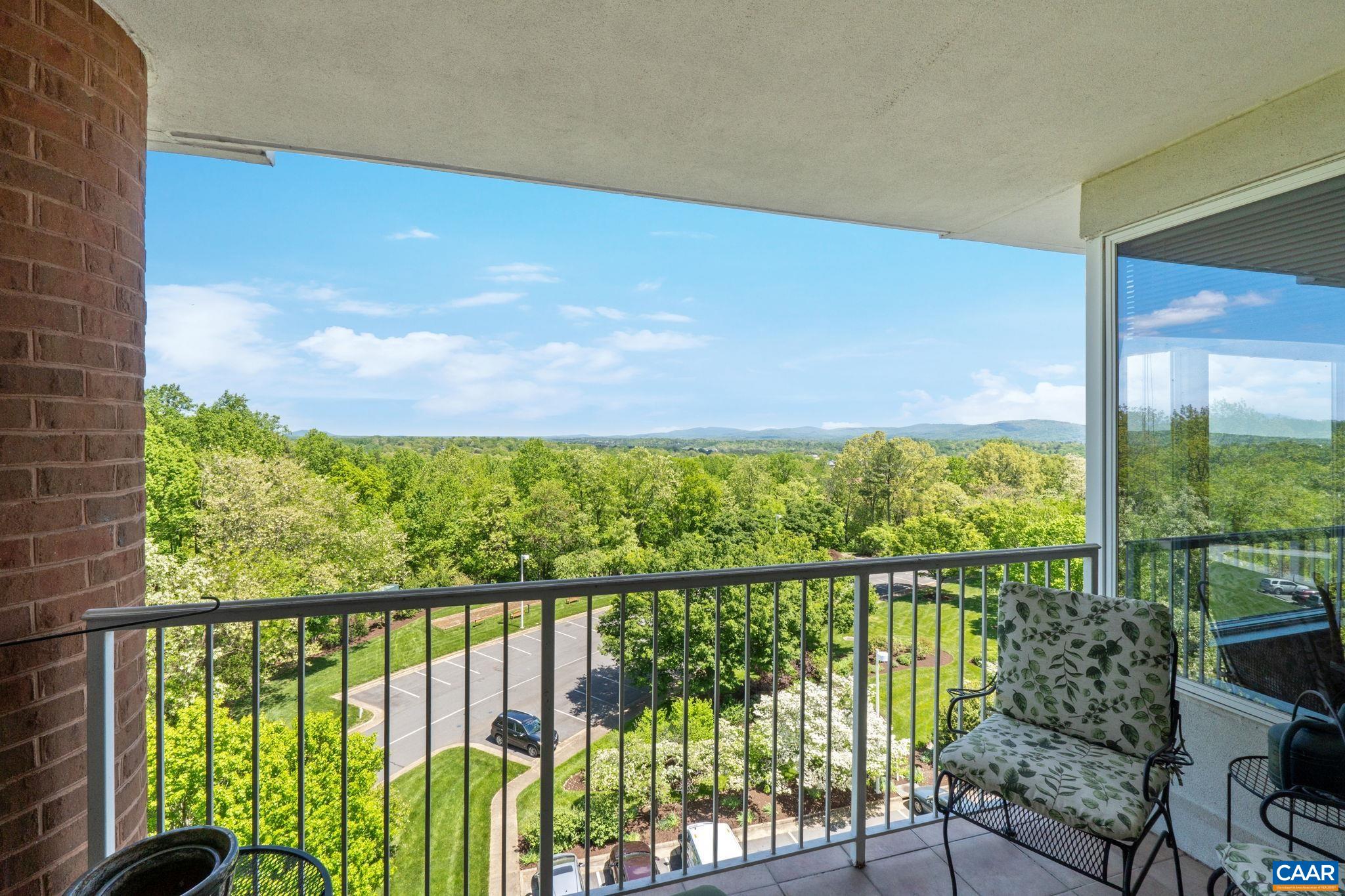 500 CRESTWOOD DR Unit: 2508