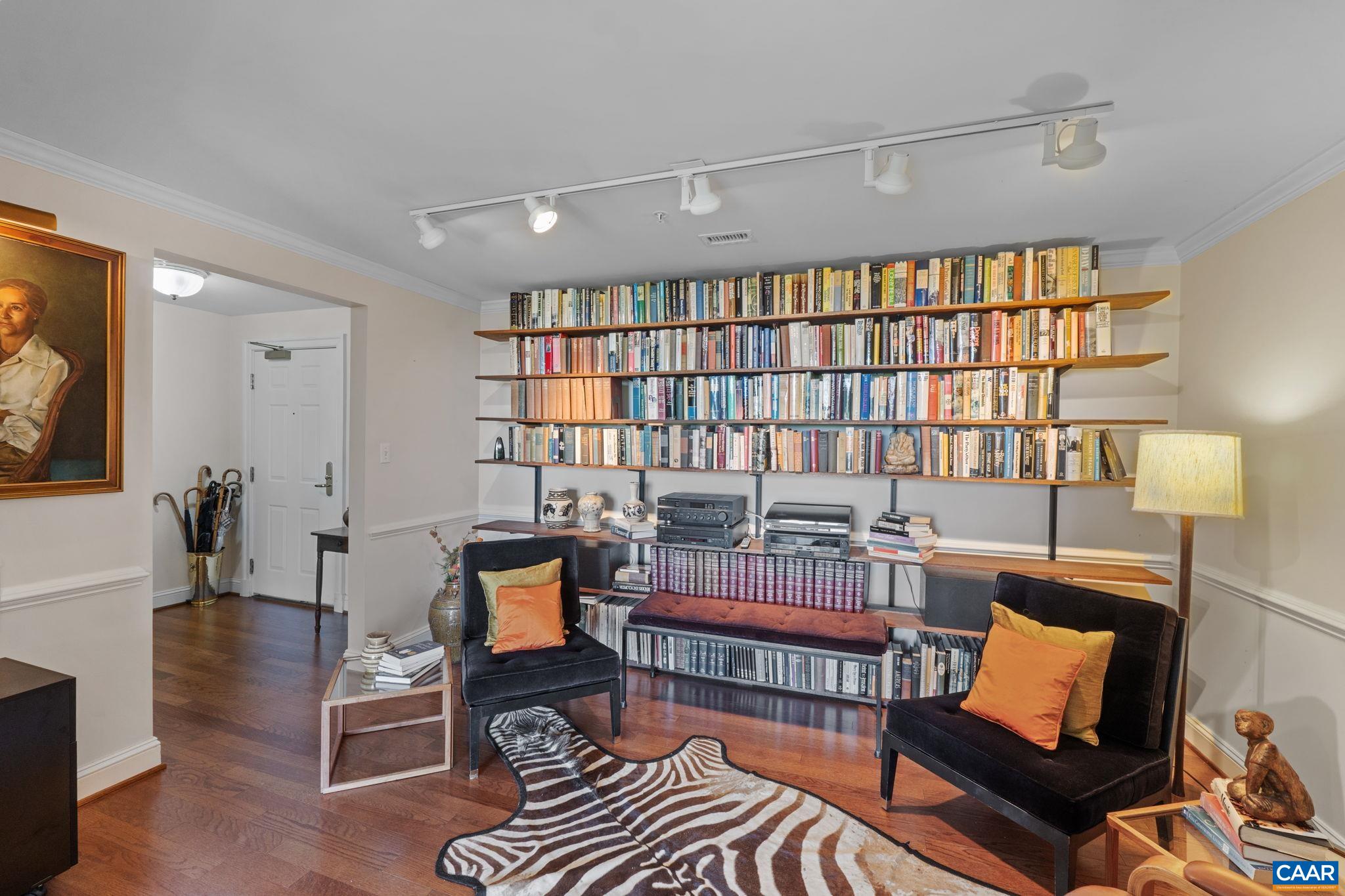 500 CRESTWOOD DR Unit: 2508