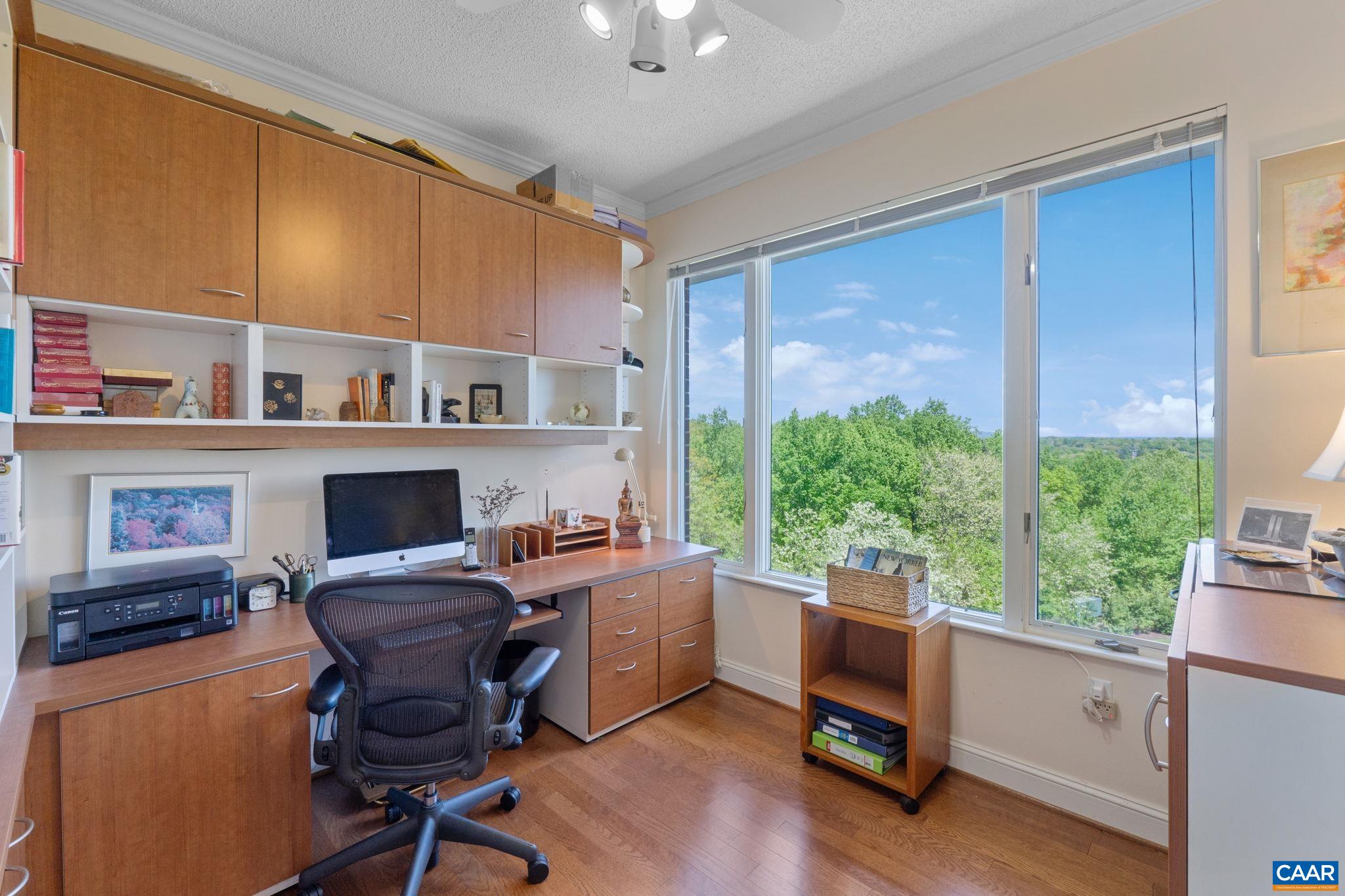 500 CRESTWOOD DR Unit: 2508