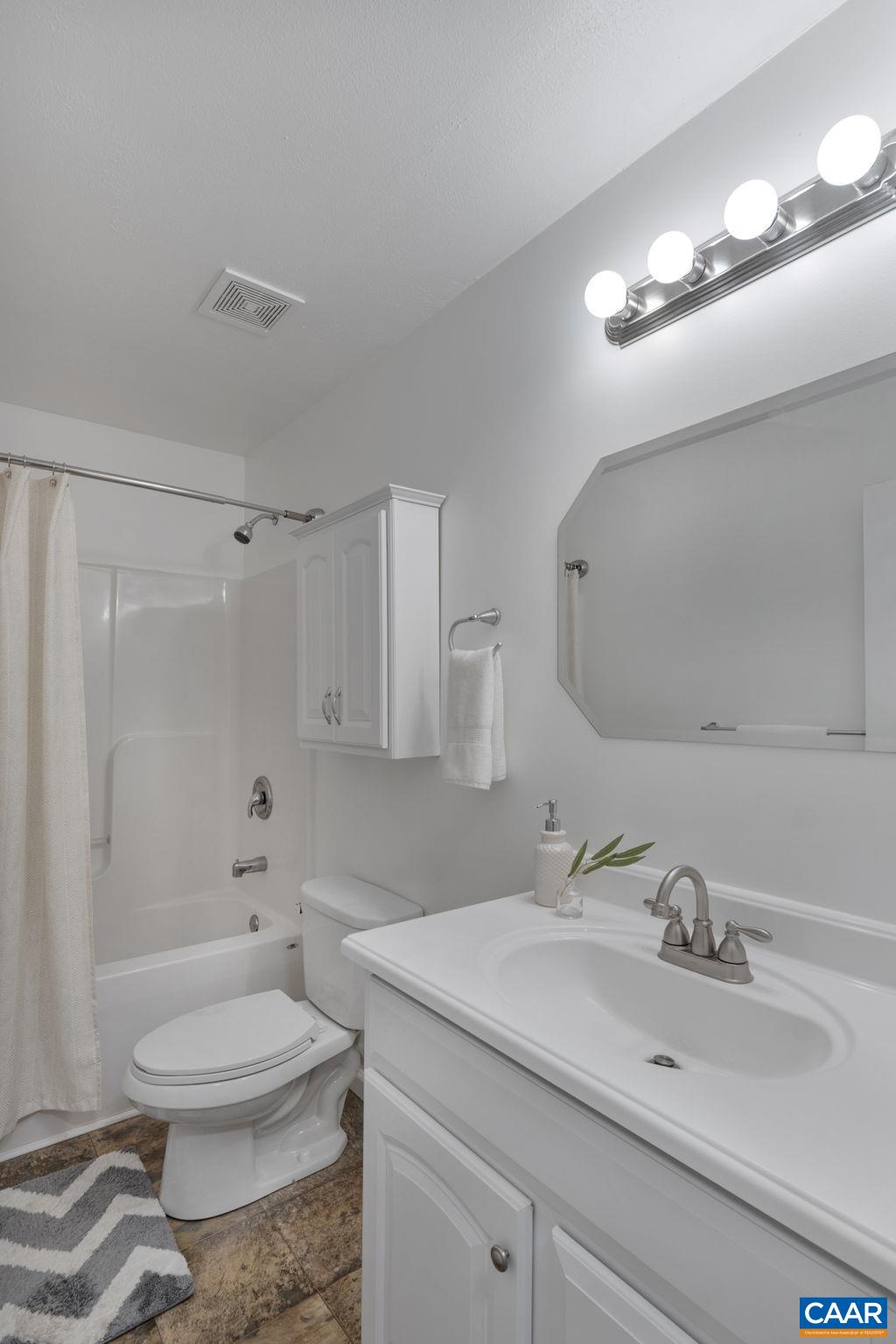 2015 ROLLING CREEK LN