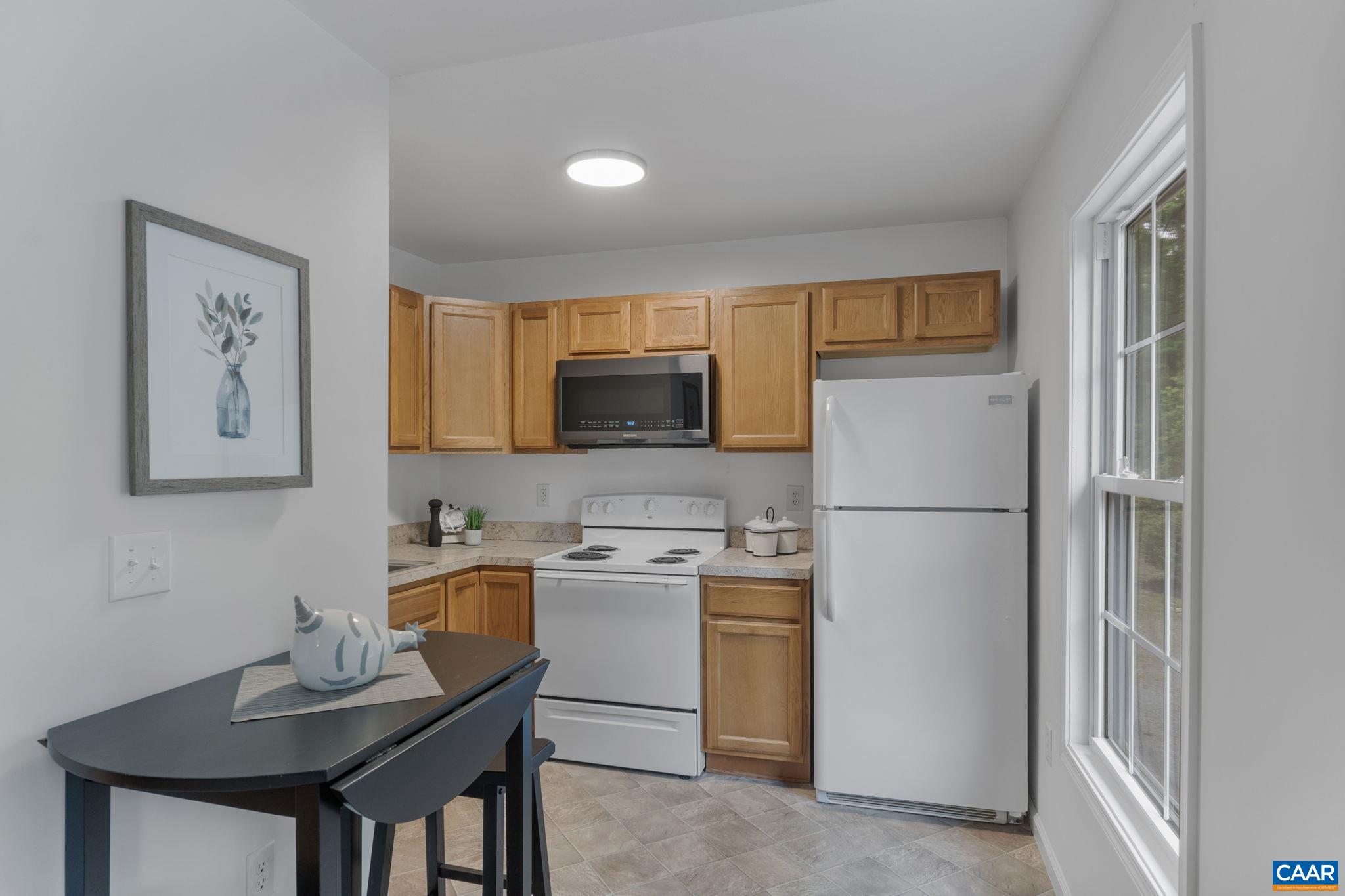 2015 ROLLING CREEK LN