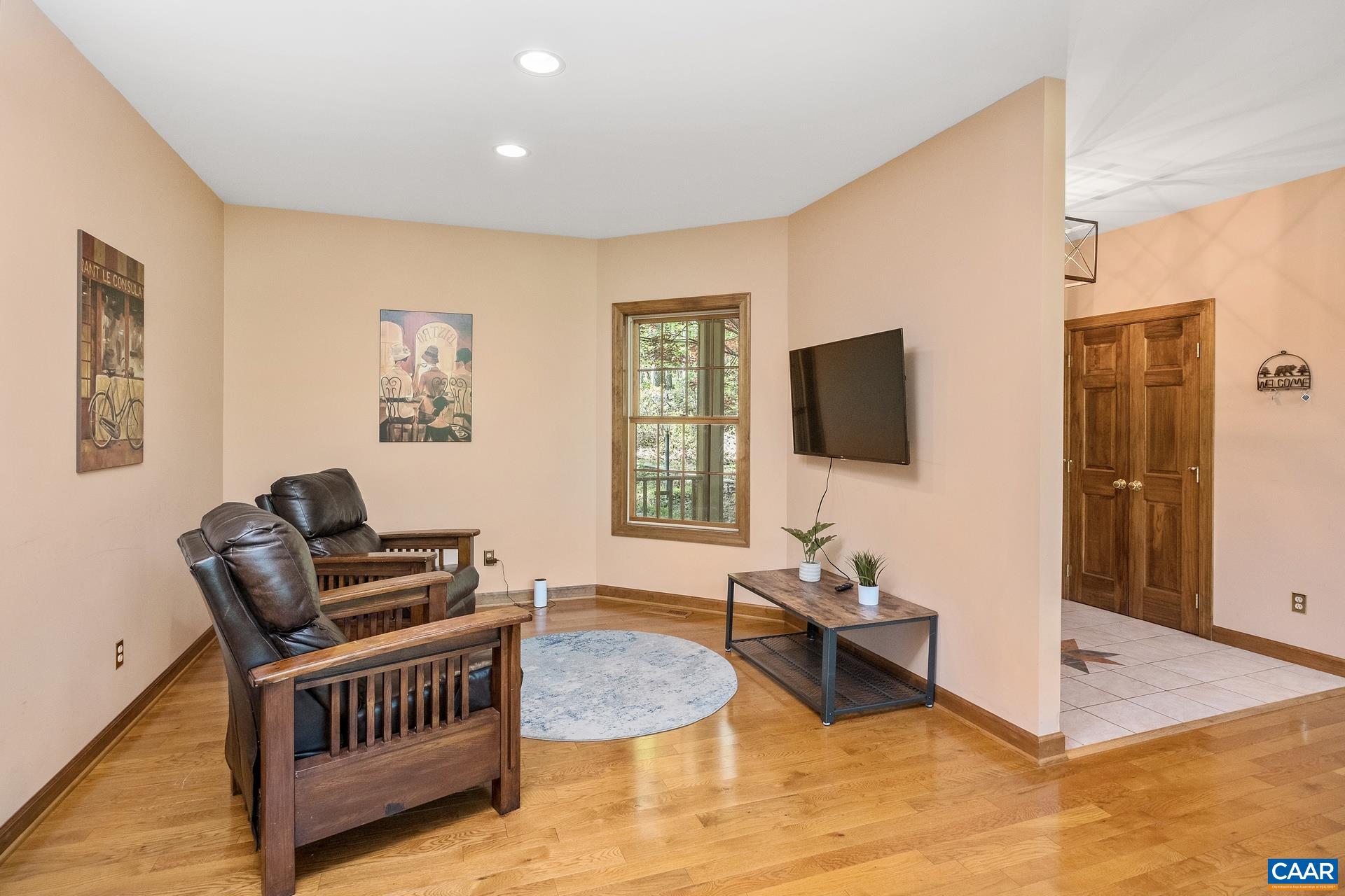 37 GRAY SQUIRREL LN