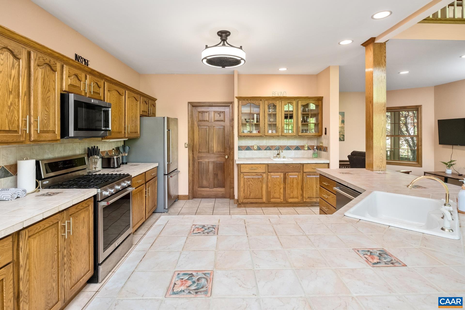 37 GRAY SQUIRREL LN