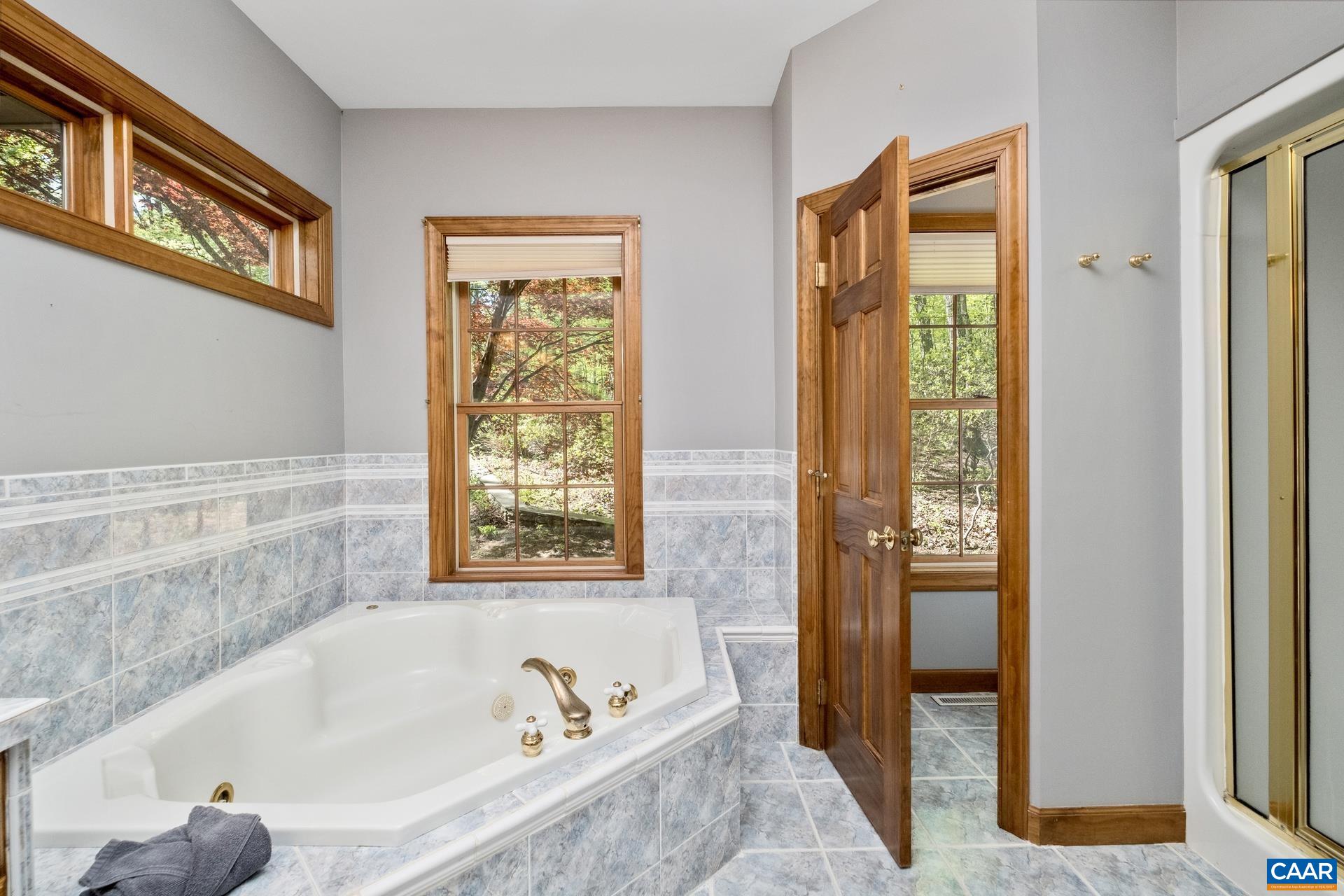 37 GRAY SQUIRREL LN
