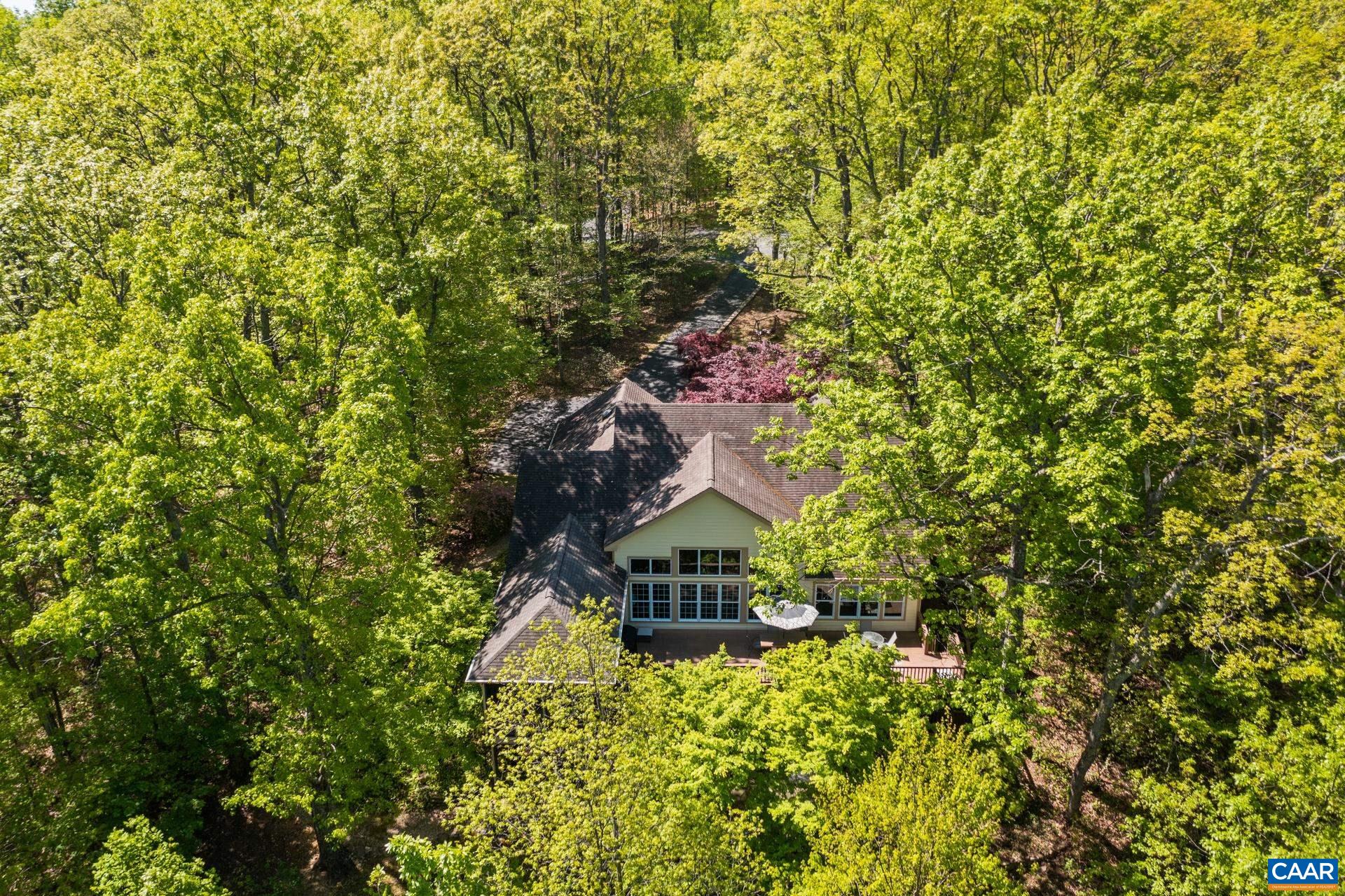 37 GRAY SQUIRREL LN