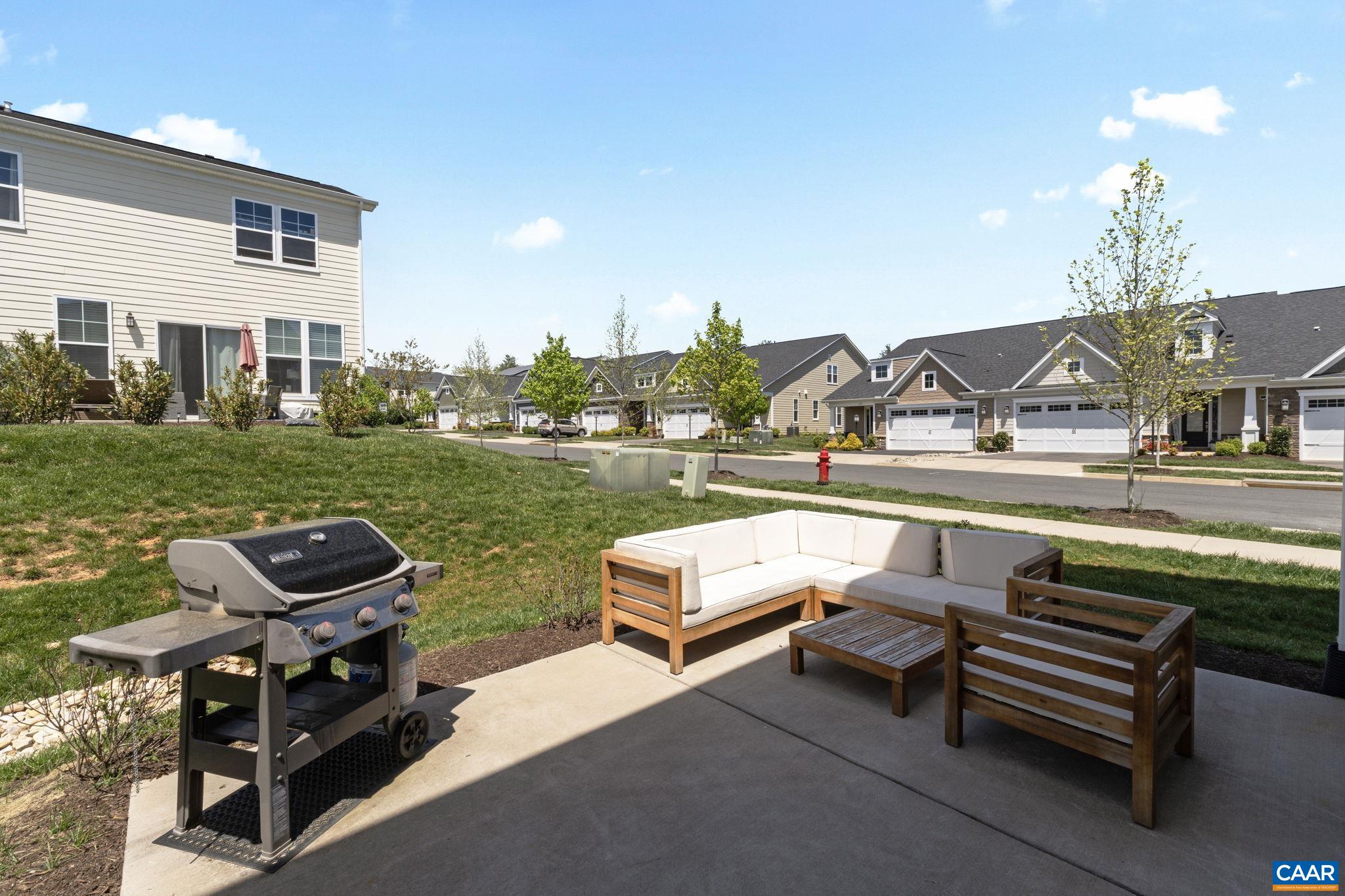 2006 DUNWOOD DR