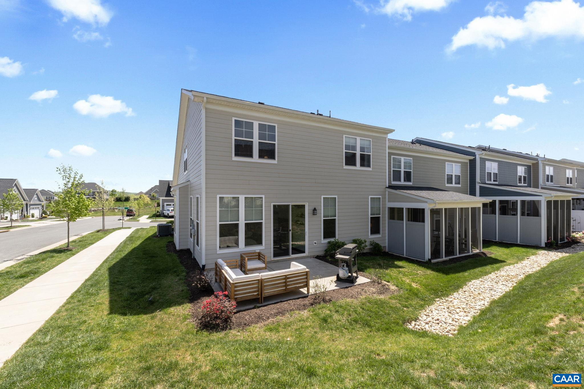 2006 DUNWOOD DR