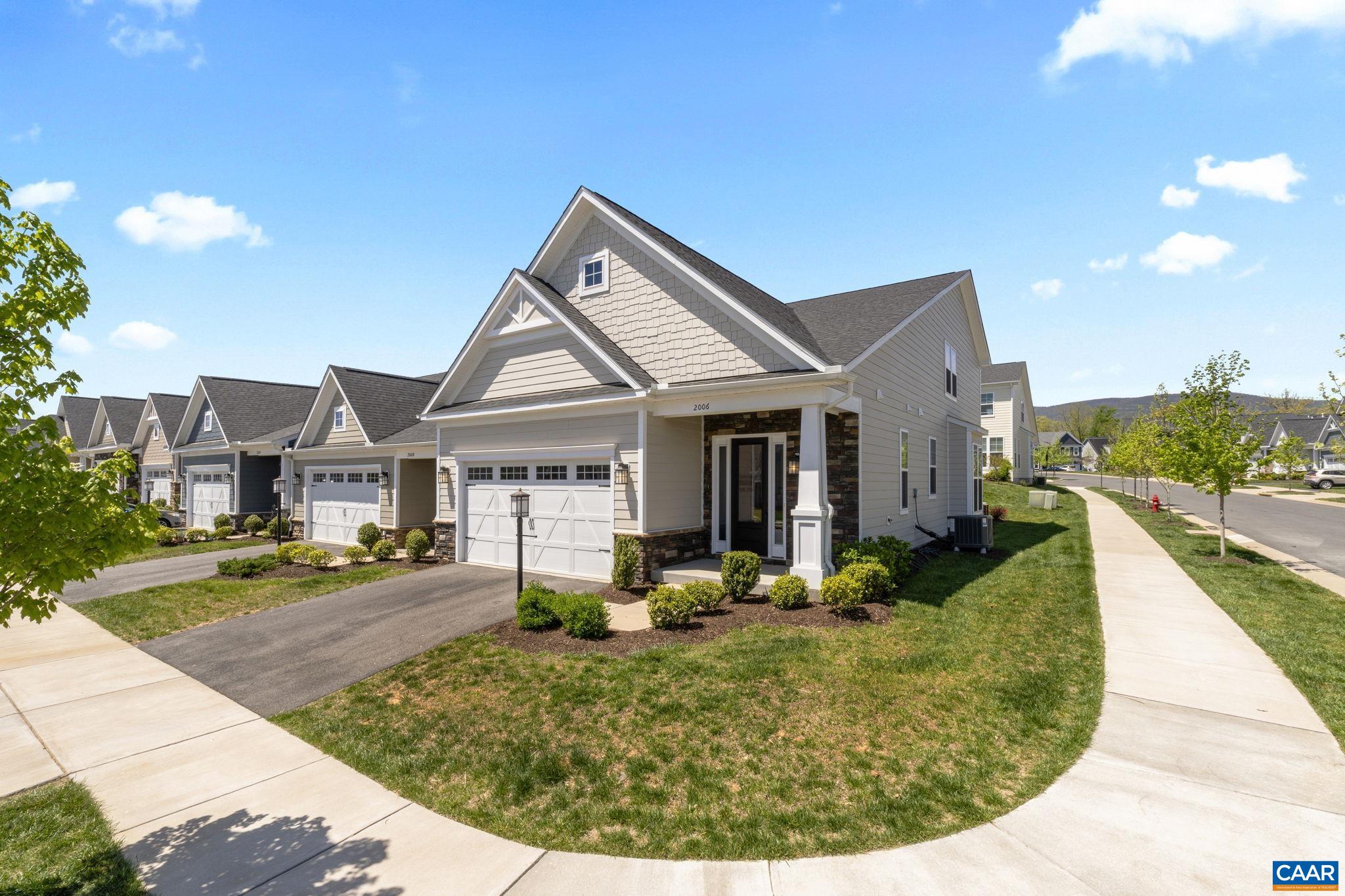 2006 DUNWOOD DR