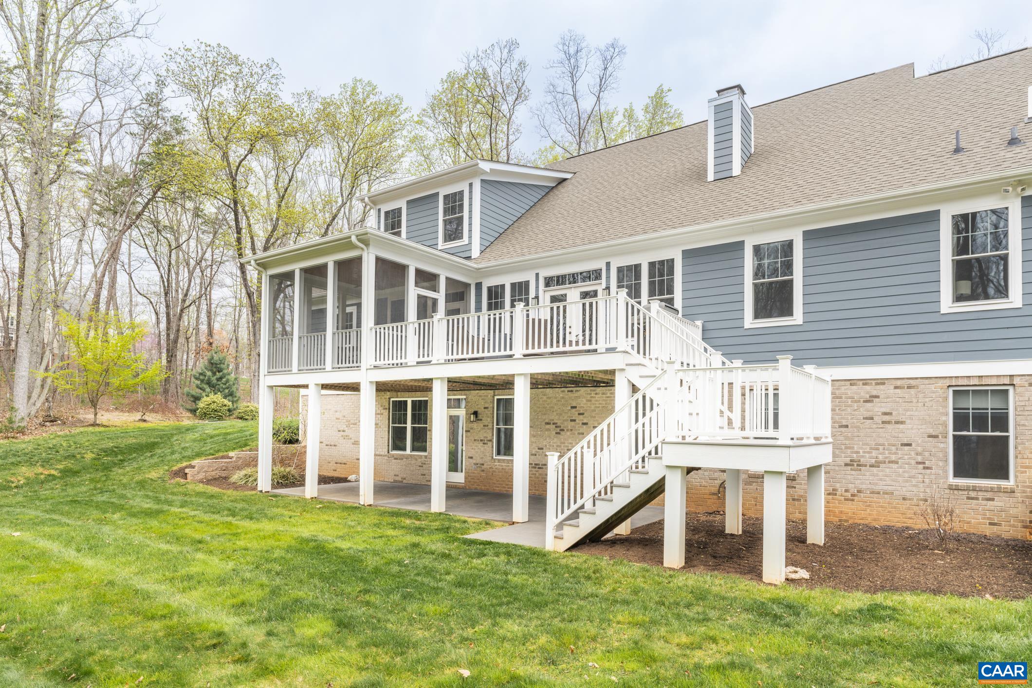346 SIENNA LN