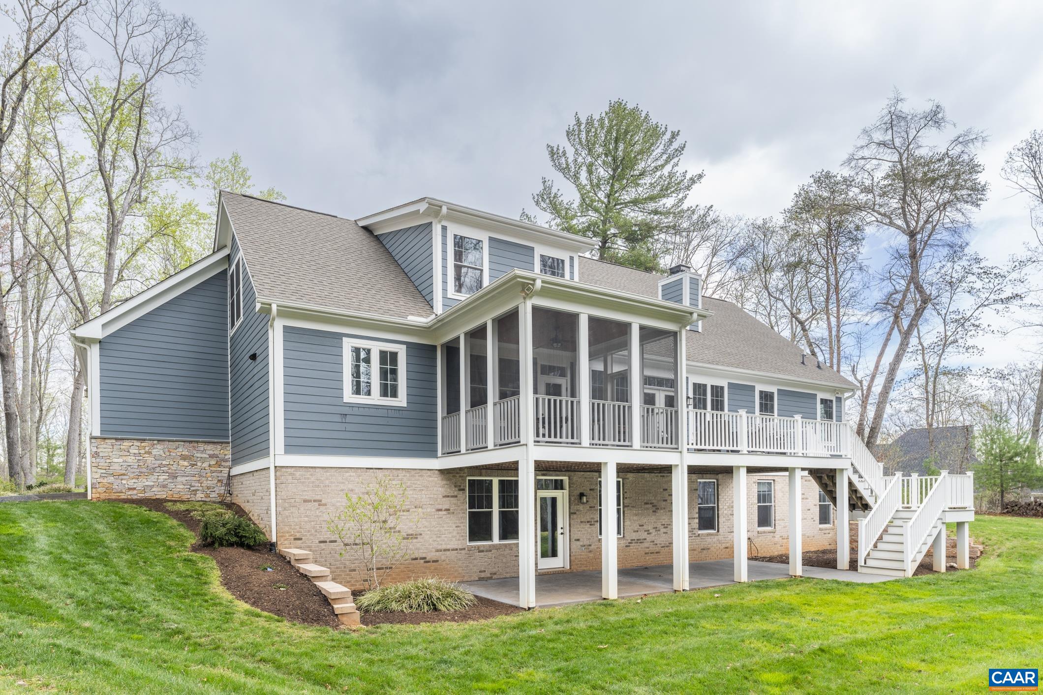 346 SIENNA LN