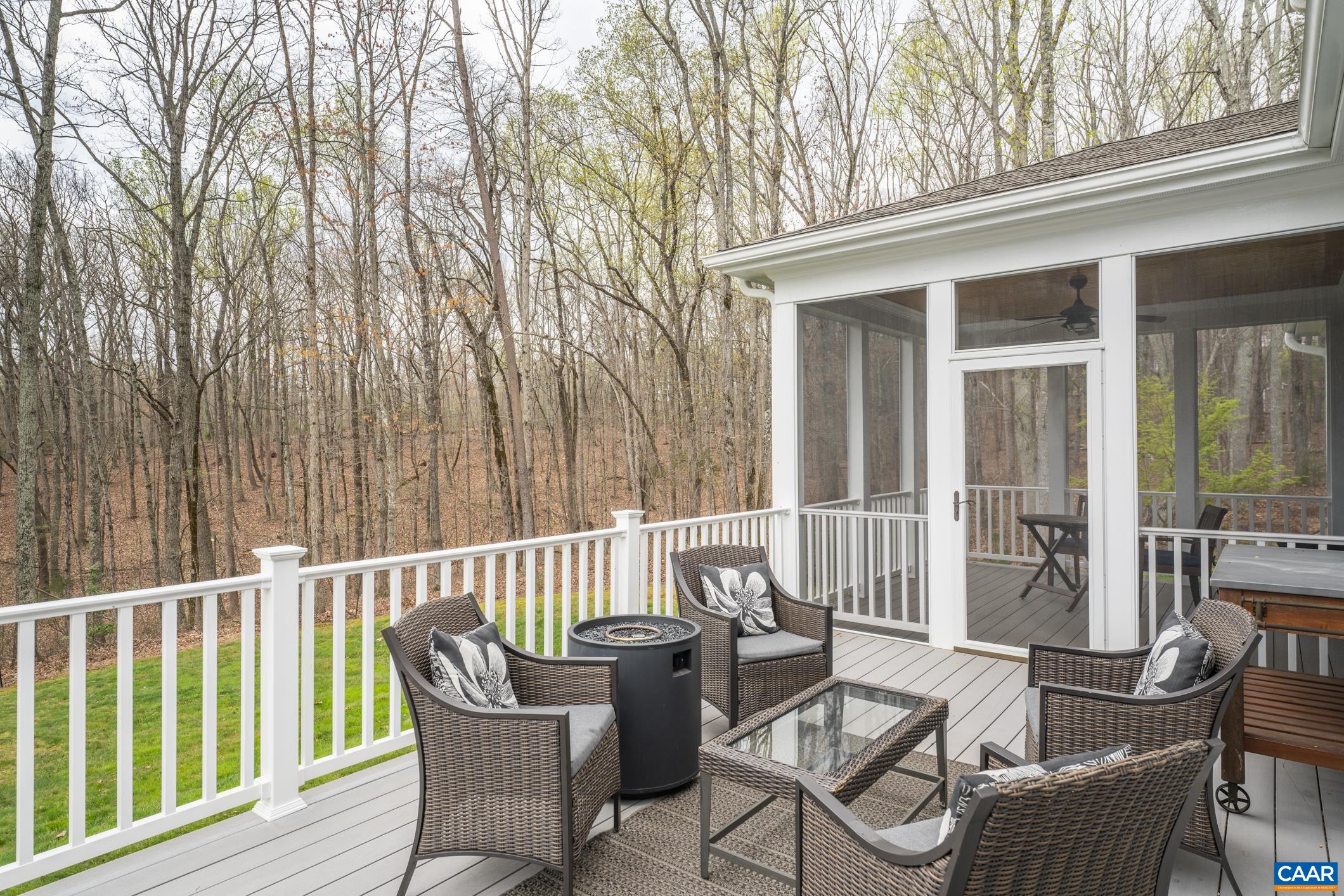 346 SIENNA LN