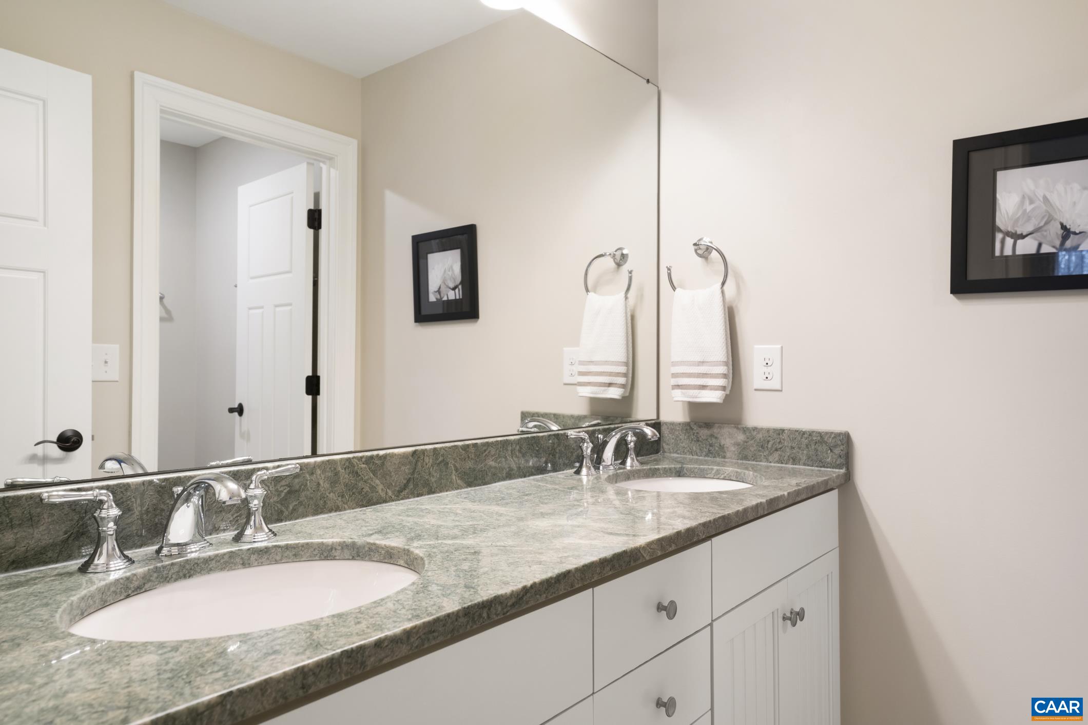 346 SIENNA LN