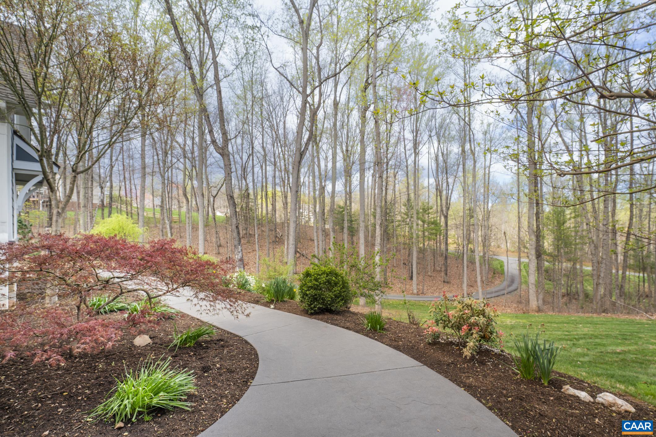 346 SIENNA LN