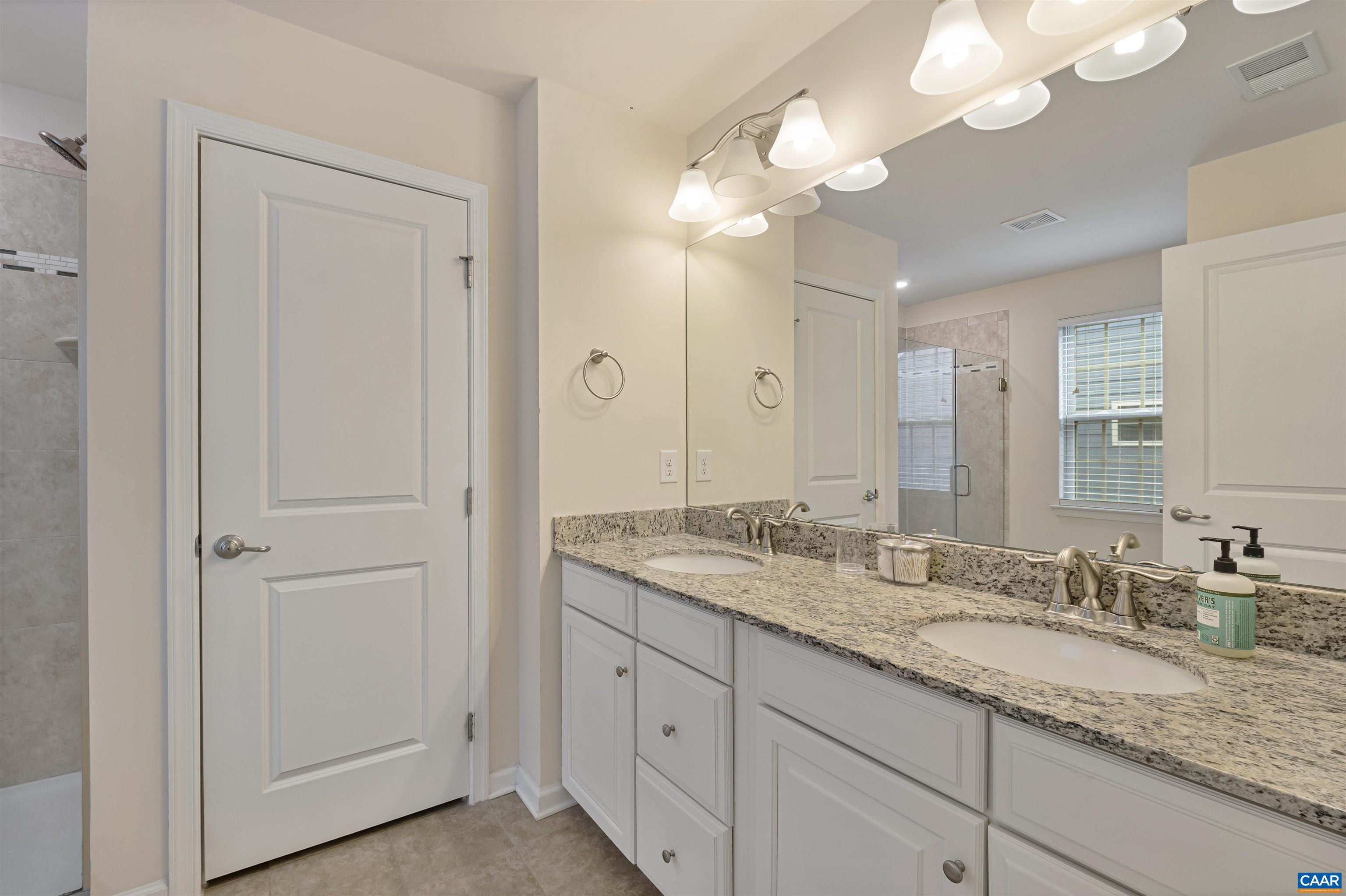 1252 DELPHI LN