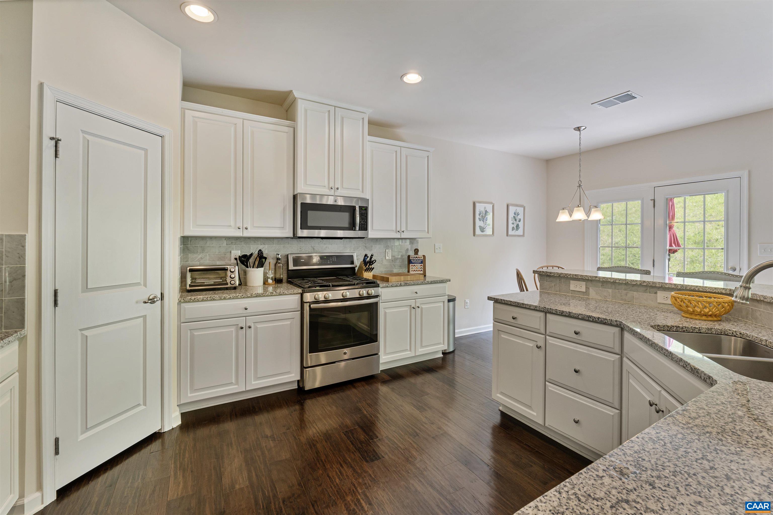 1252 DELPHI LN