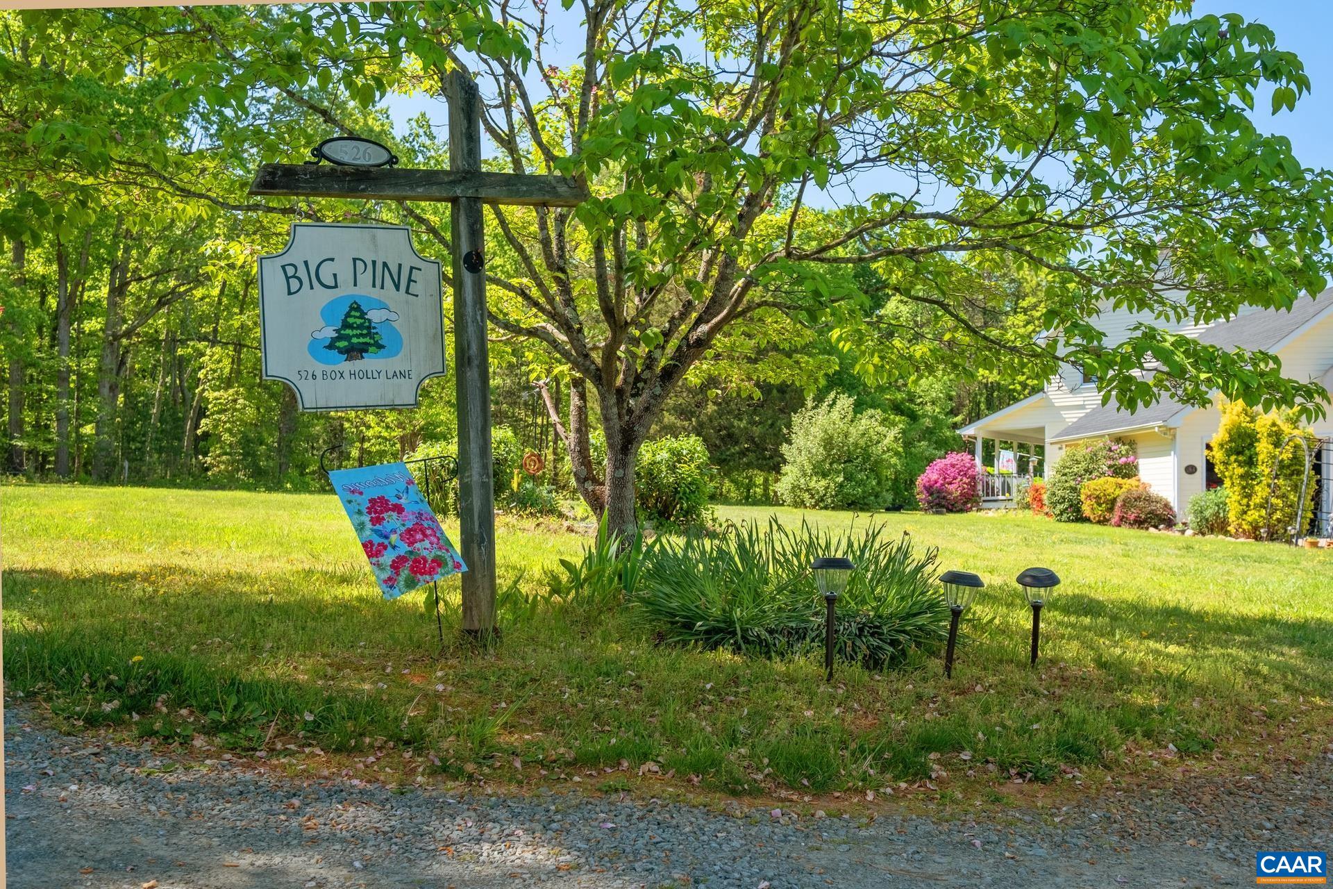 526 BOX HOLLY LN