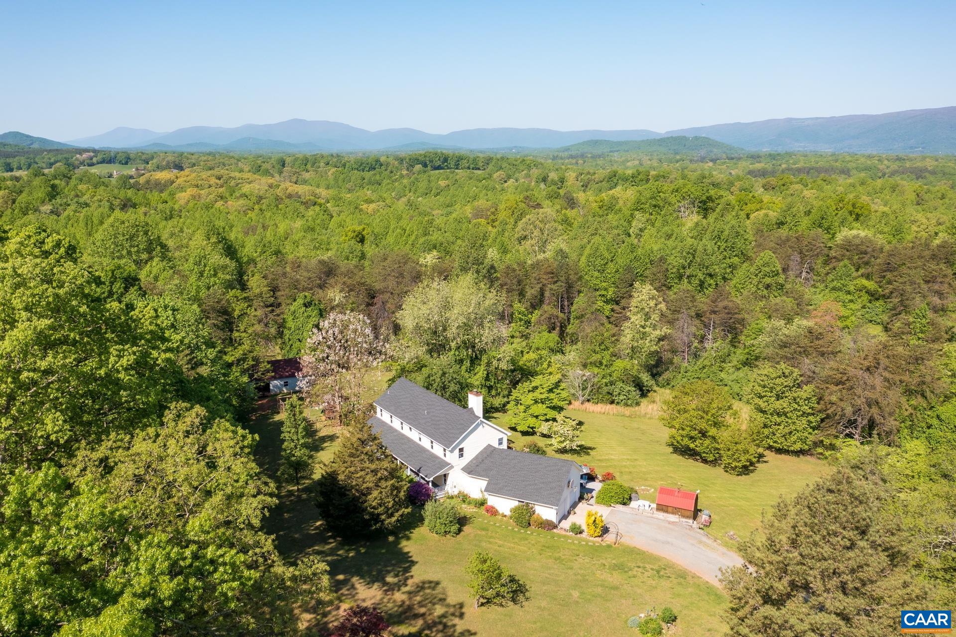 526 BOX HOLLY LN