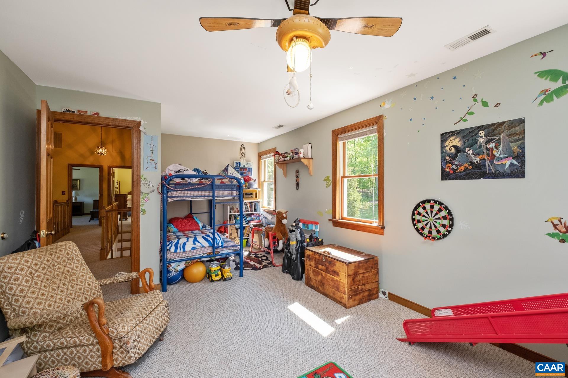 526 BOX HOLLY LN