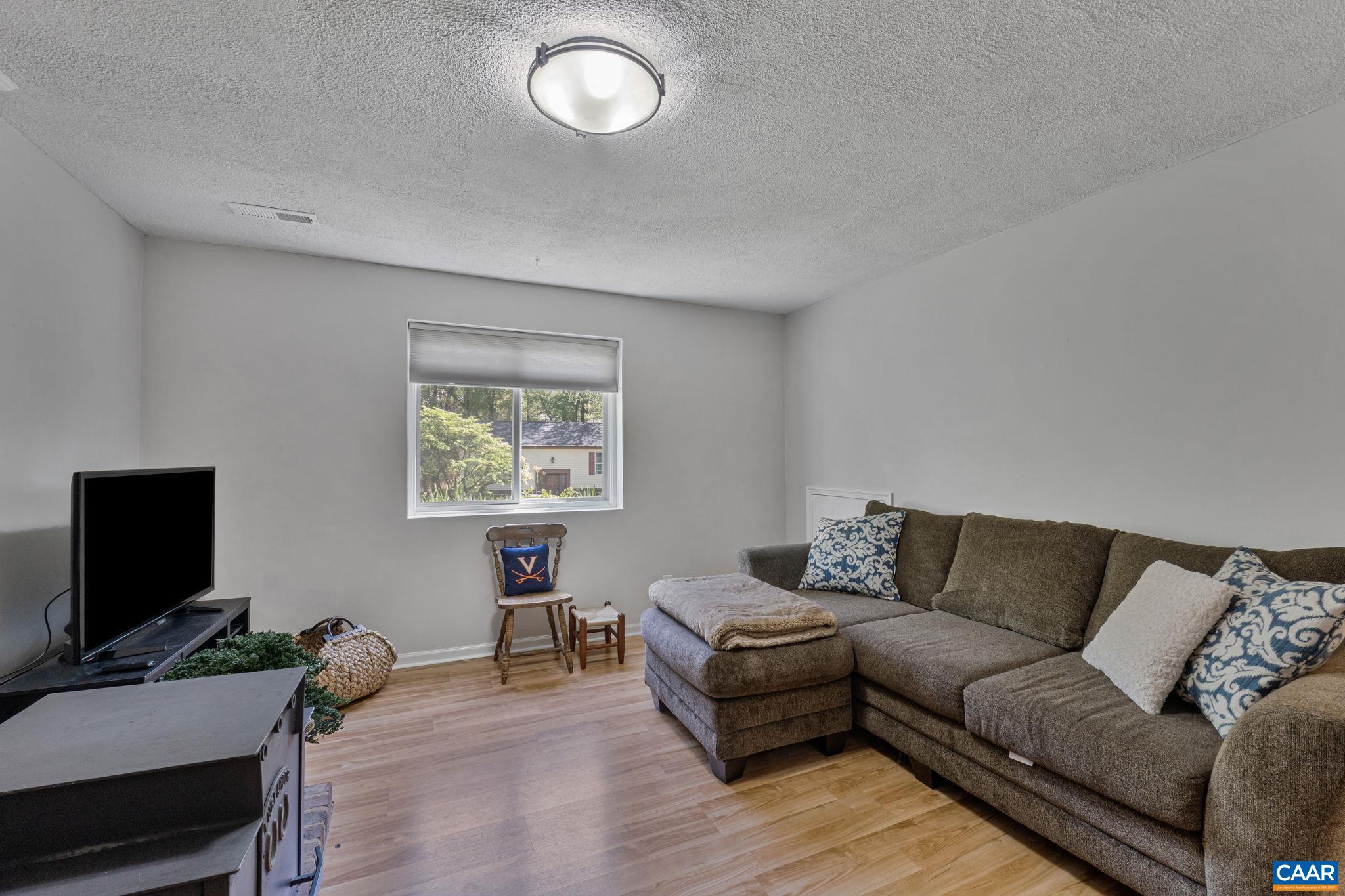 103 SHALE PL