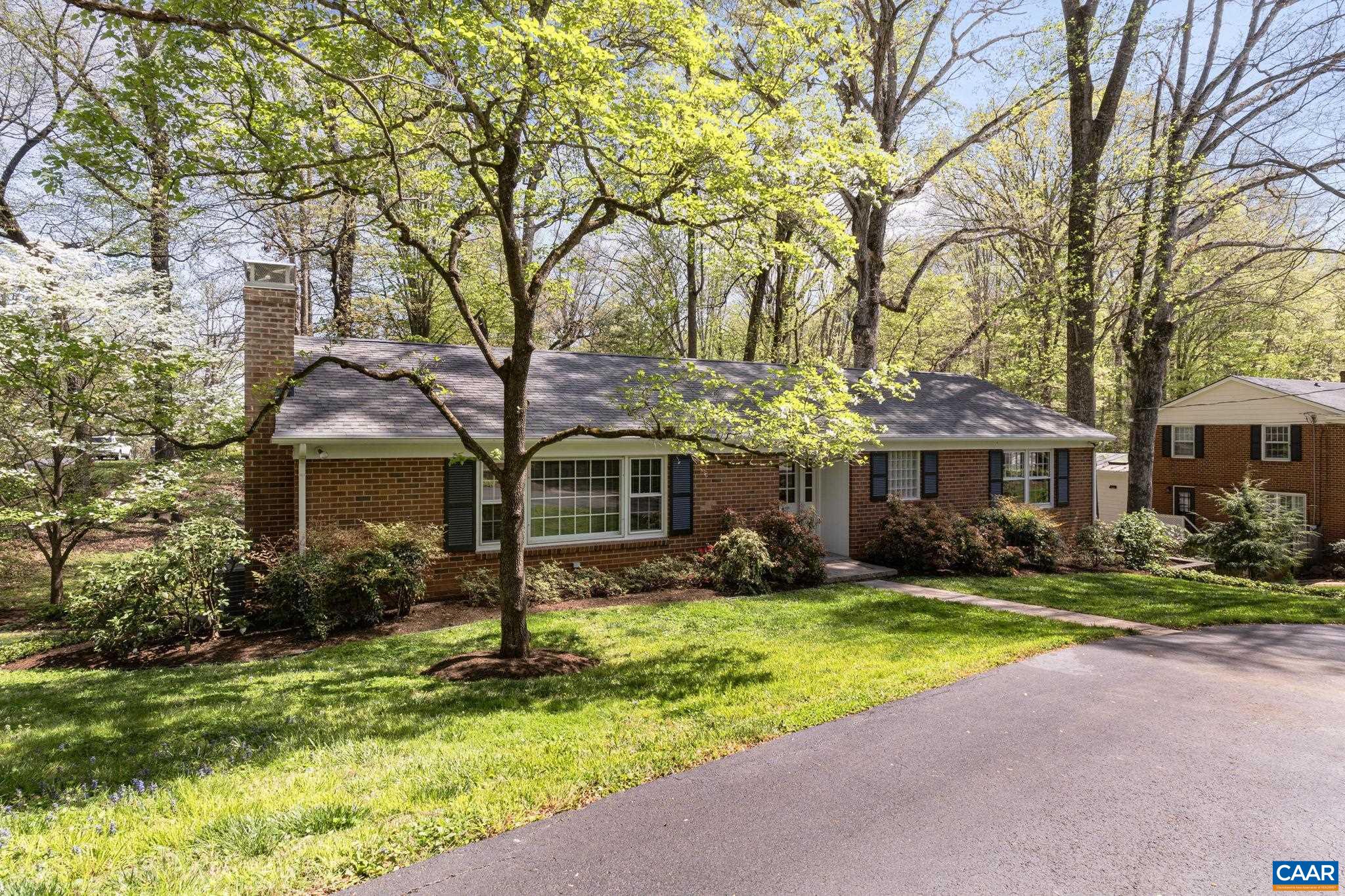 1722 YORKTOWN DR