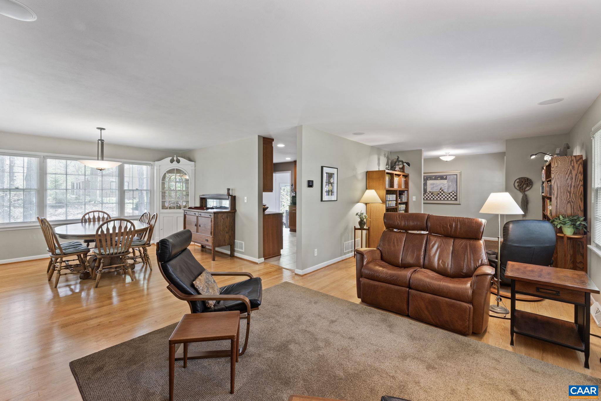 1722 YORKTOWN DR