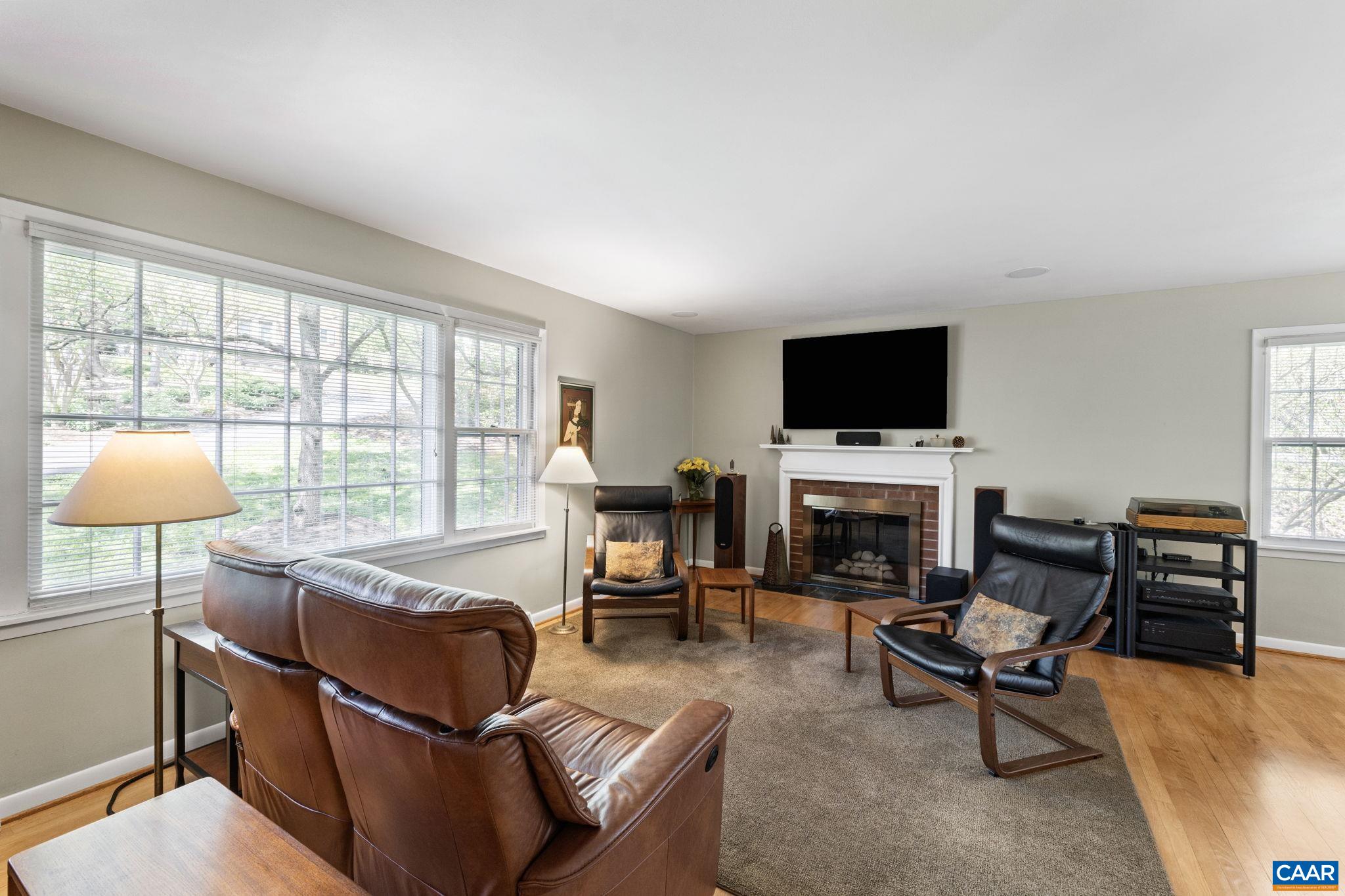 1722 YORKTOWN DR