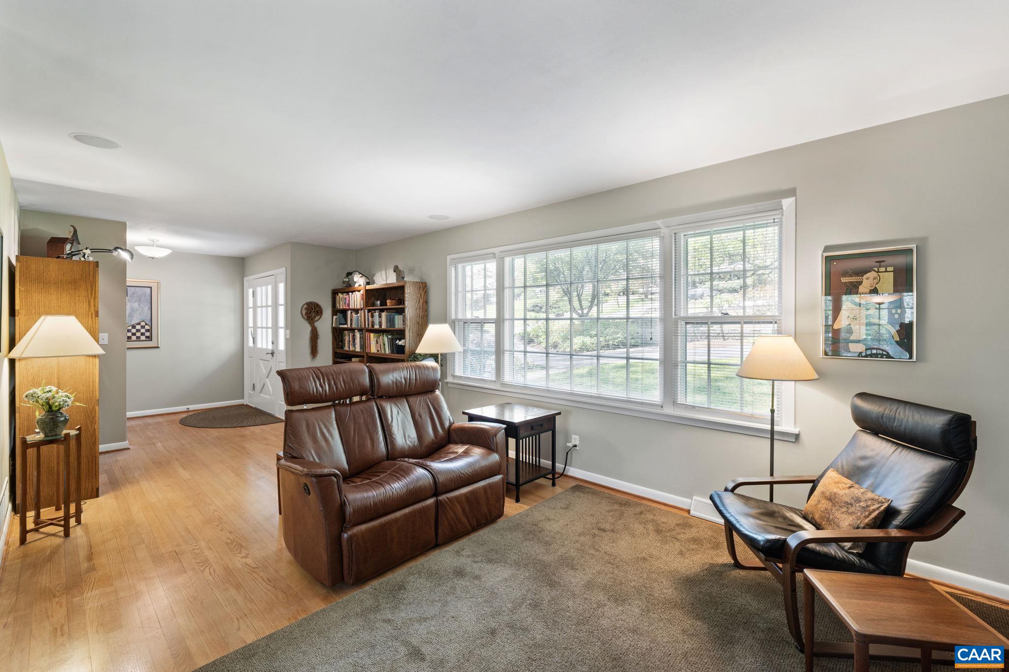 1722 YORKTOWN DR