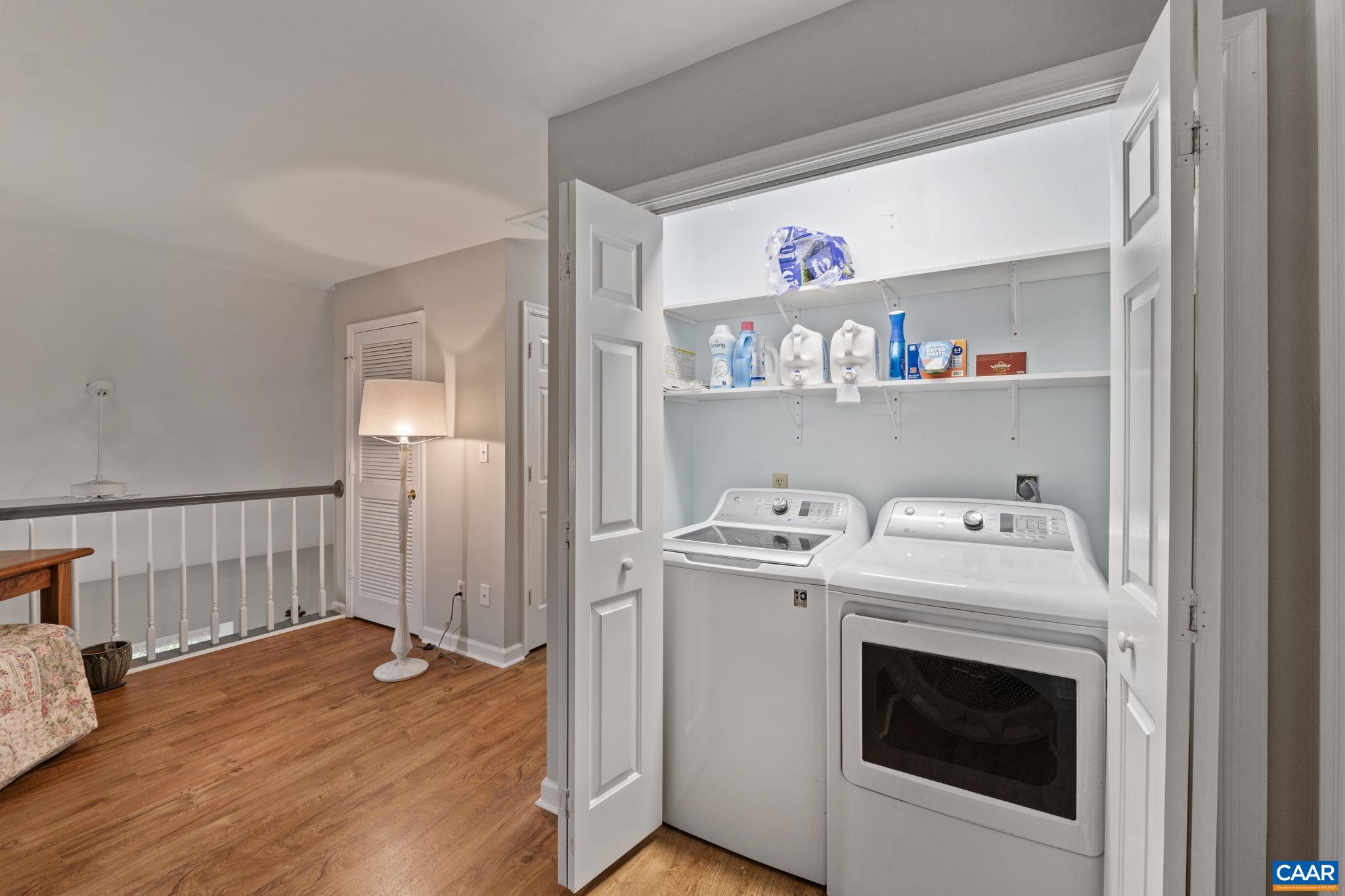 1306 CREEKSIDE DR