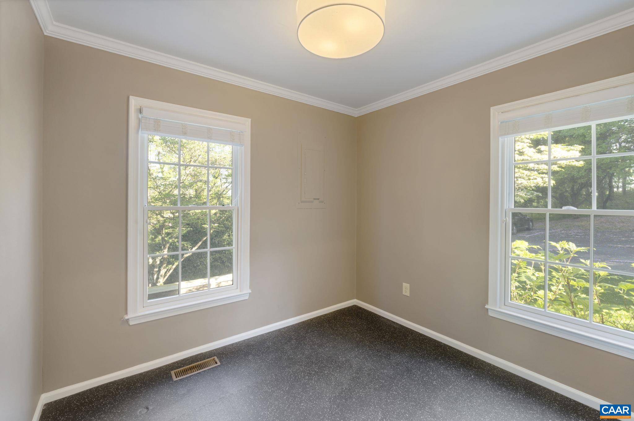 1636 FRANKLIN DR