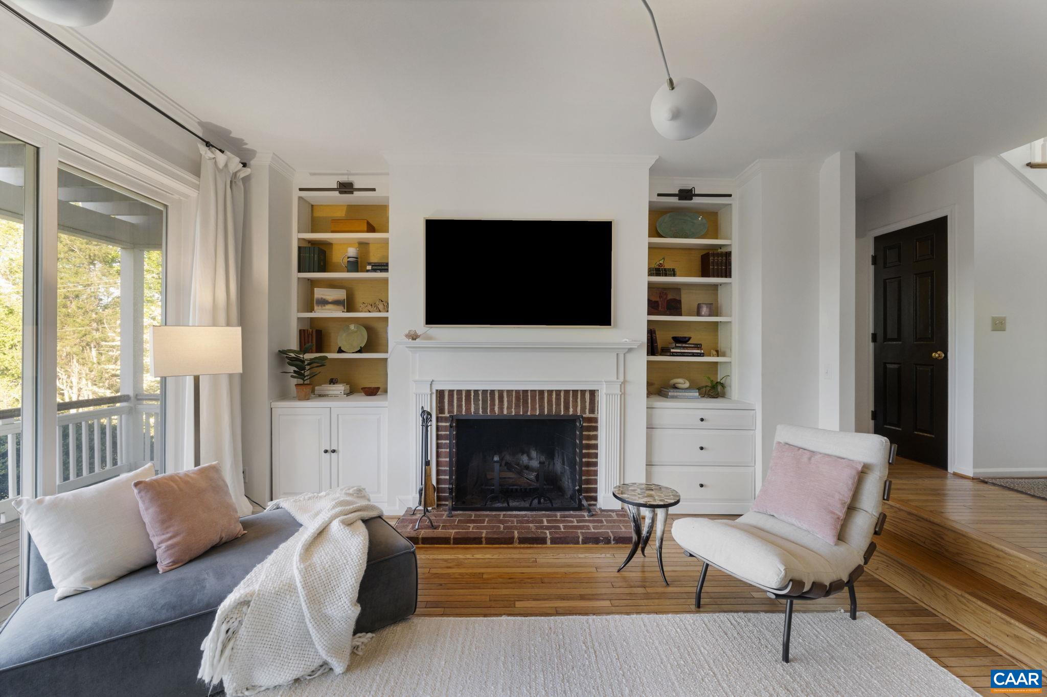 1636 FRANKLIN DR