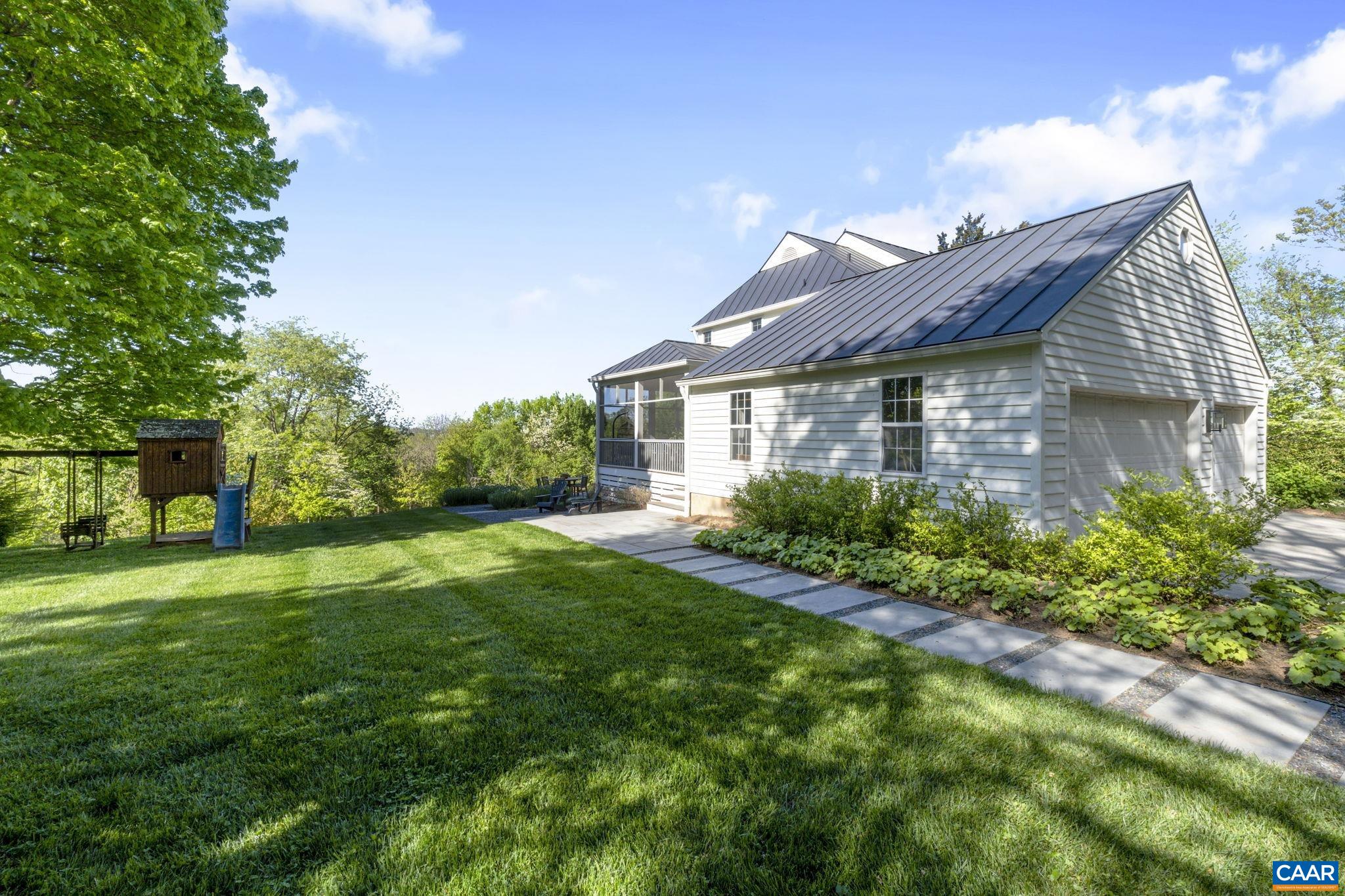 1636 FRANKLIN DR