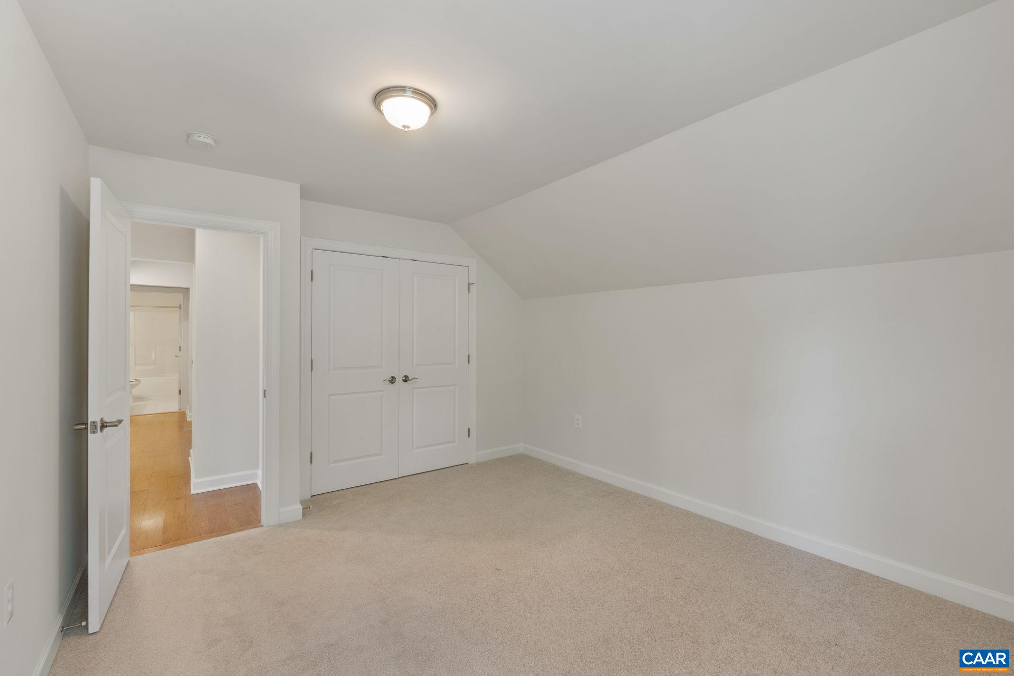 1637 SAWGRASS CT