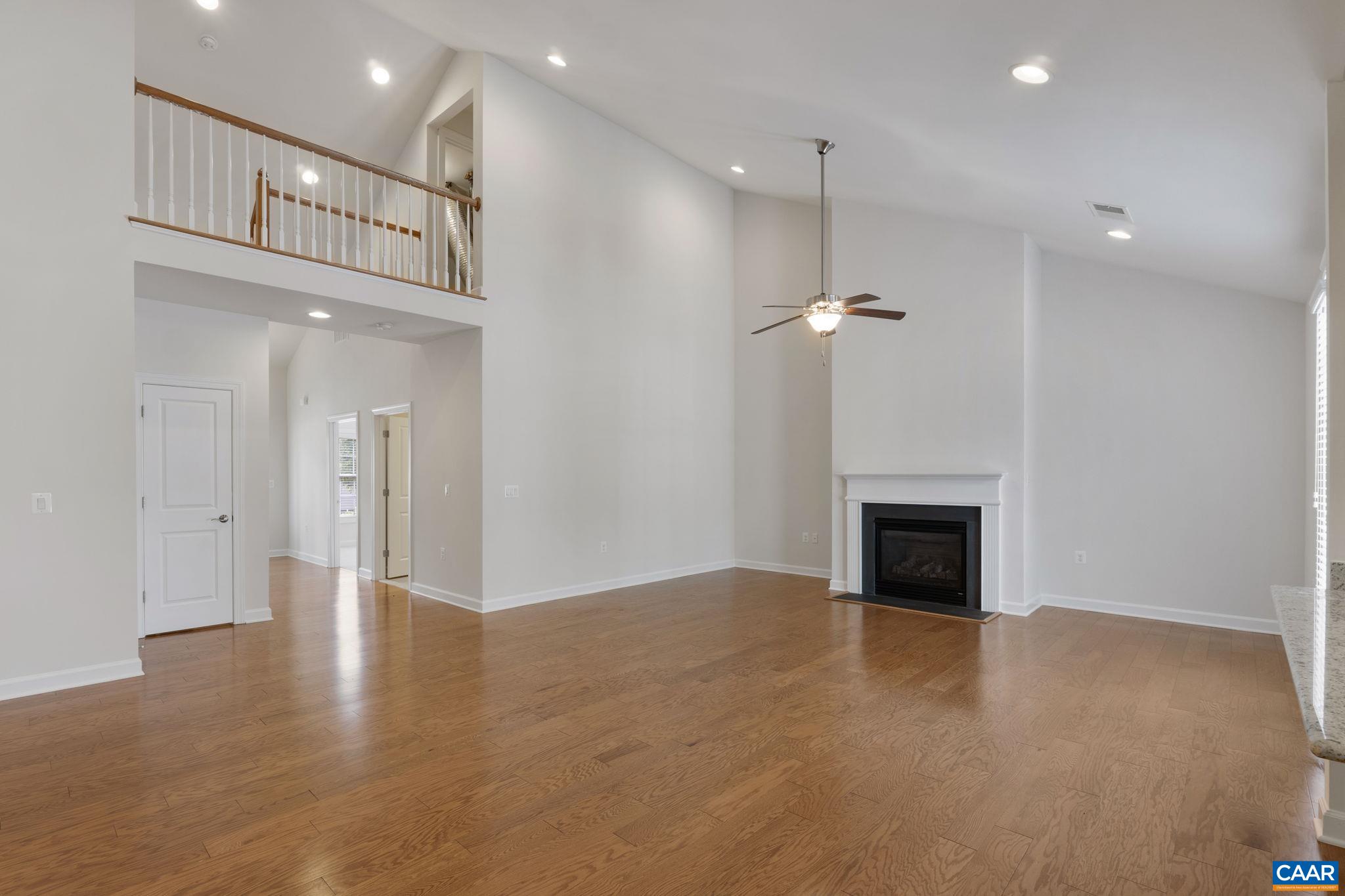 1637 SAWGRASS CT
