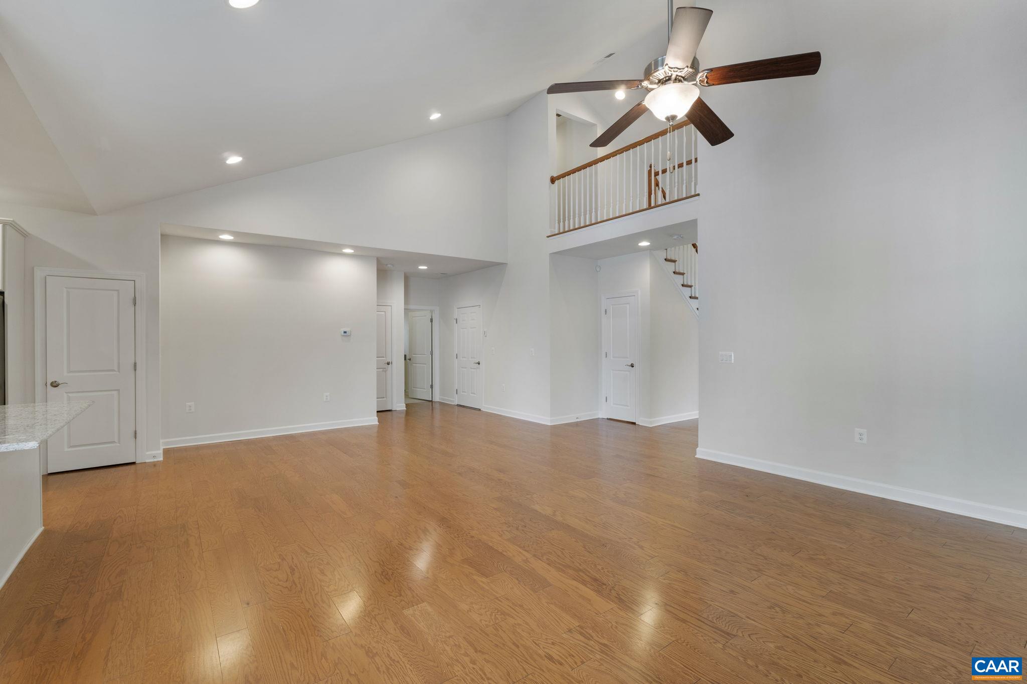1637 SAWGRASS CT