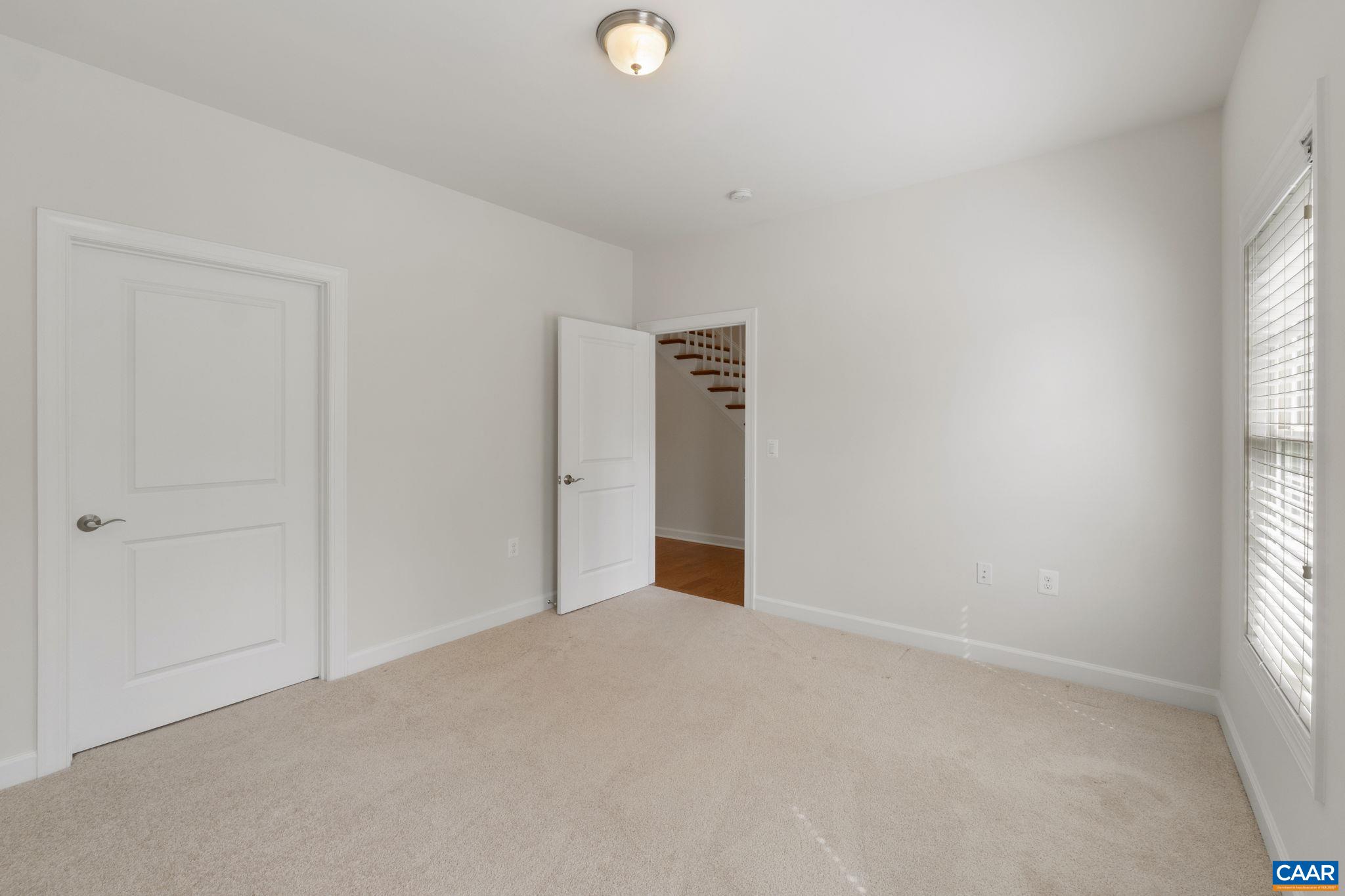 1637 SAWGRASS CT