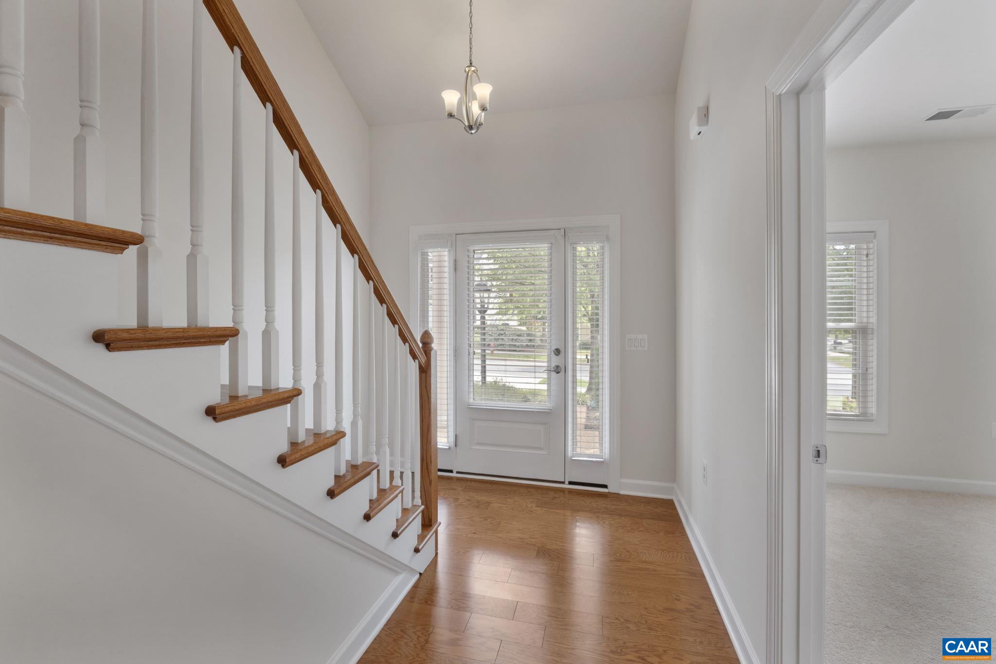 1637 SAWGRASS CT