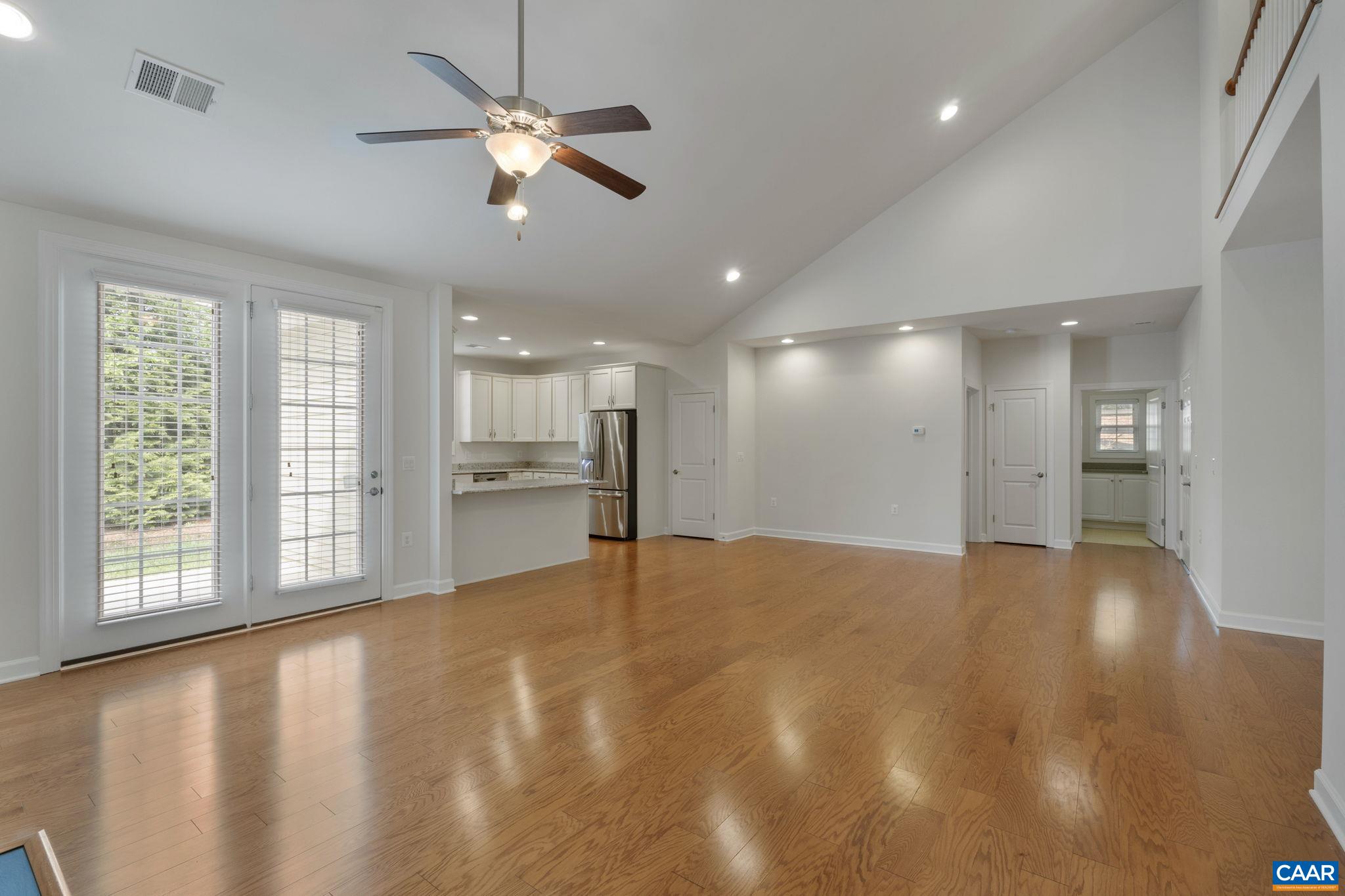1637 SAWGRASS CT