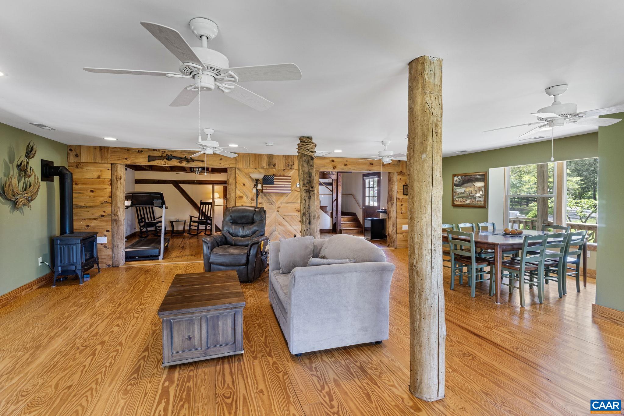 1407 CHAPMAN RD