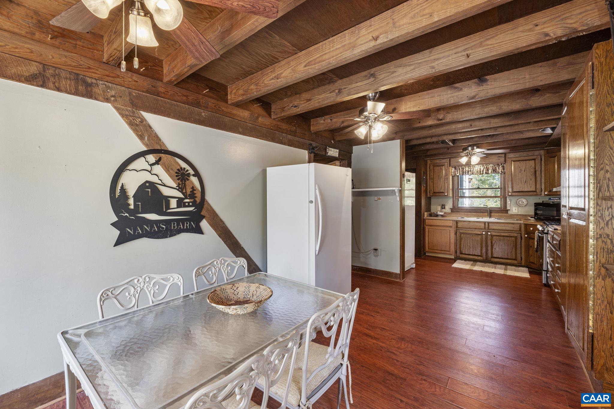 1407 CHAPMAN RD