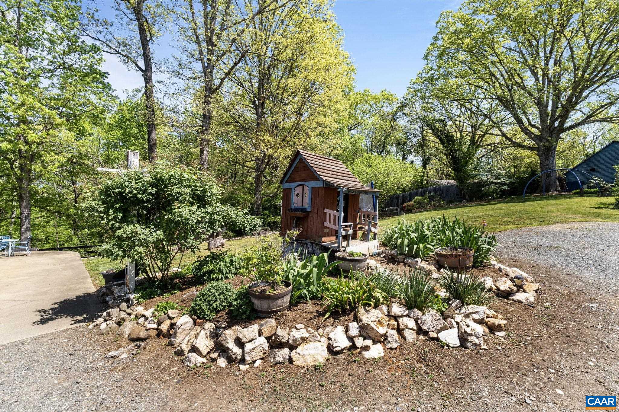 1407 CHAPMAN RD