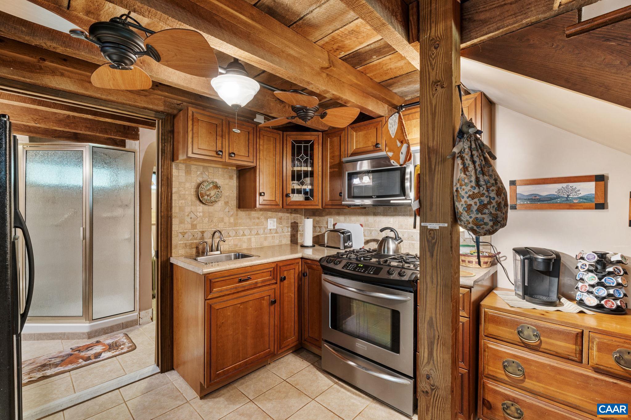 1407 CHAPMAN RD