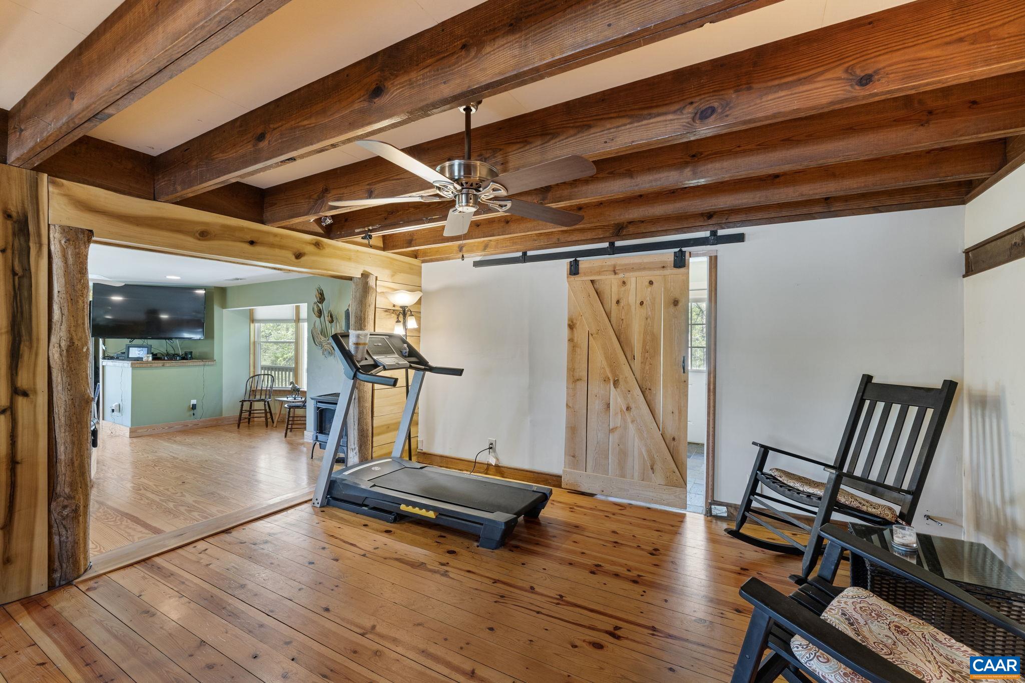 1407 CHAPMAN RD