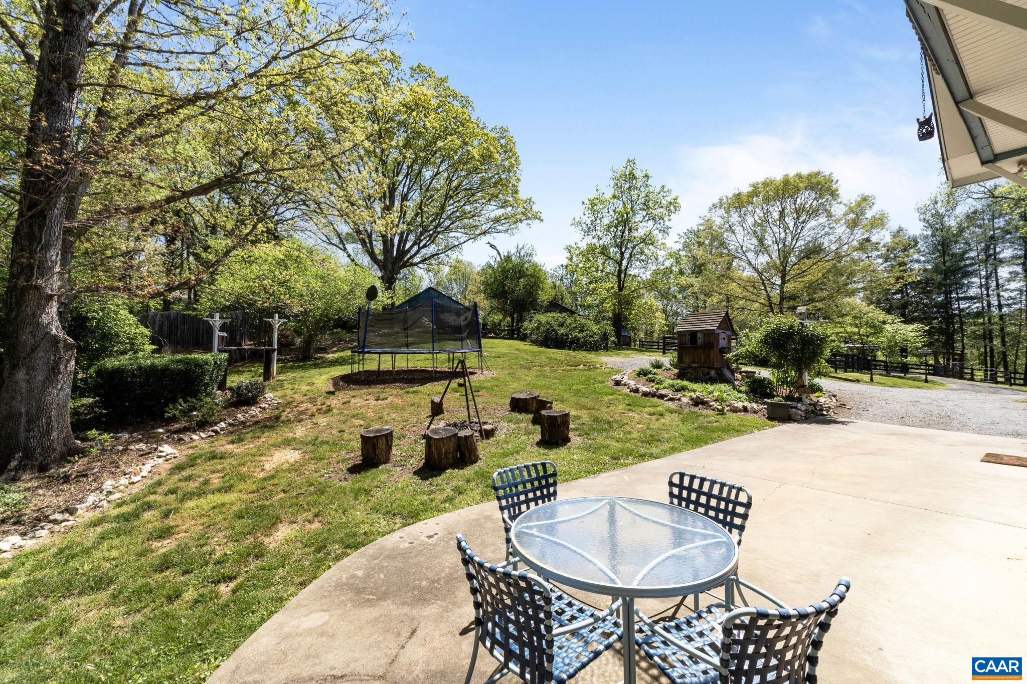 1407 CHAPMAN RD