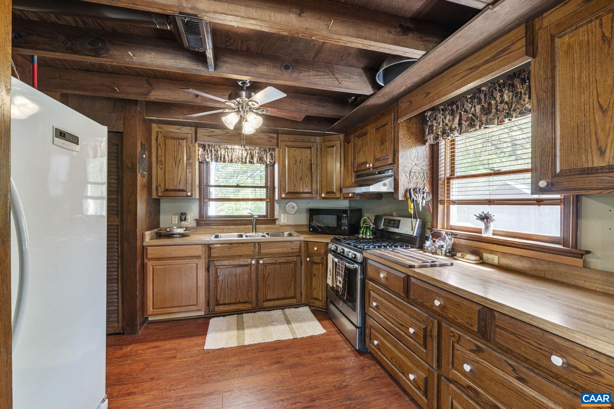 1407 CHAPMAN RD